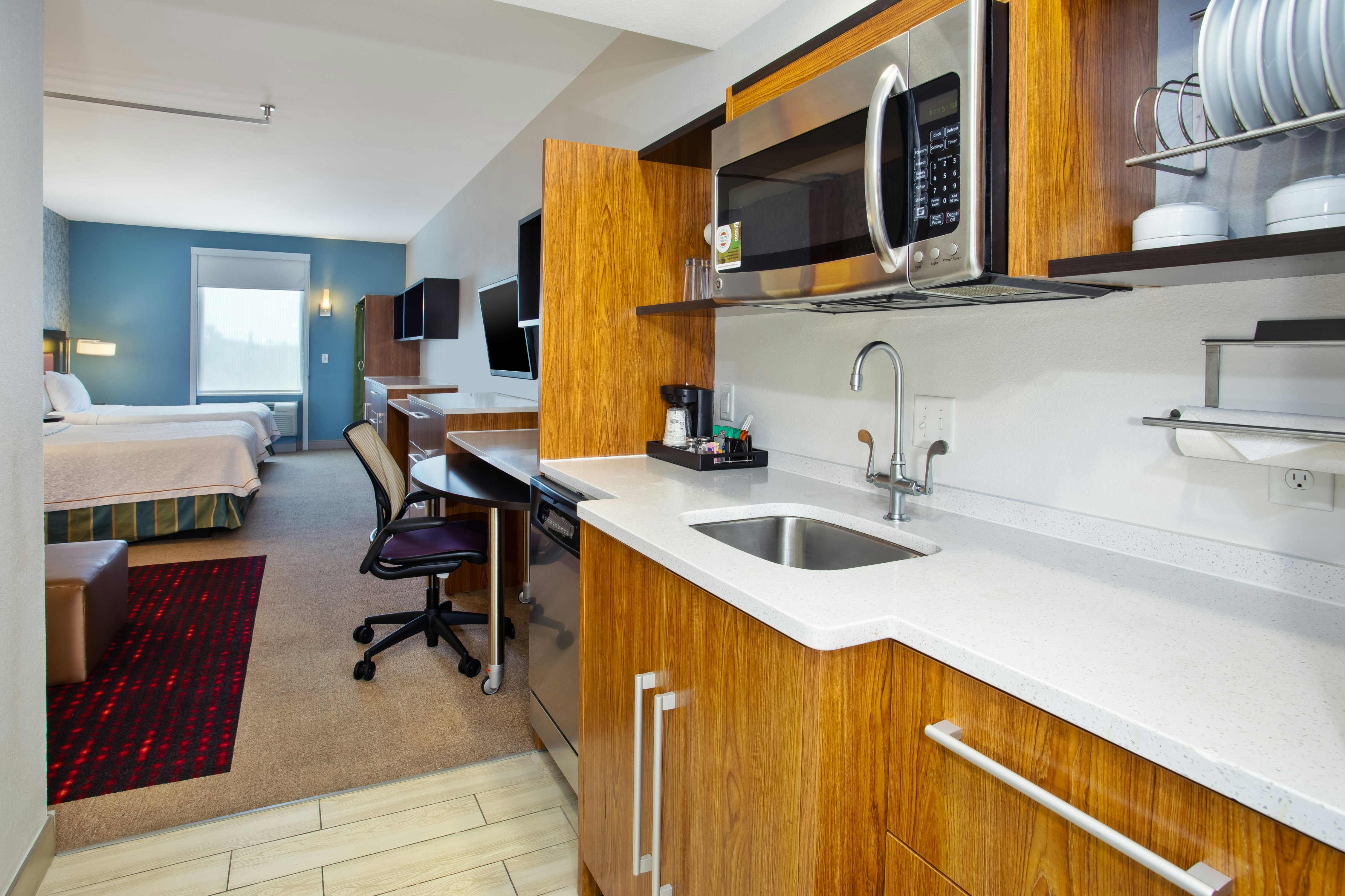 2 QN BEDS STUDIO NONSMOK