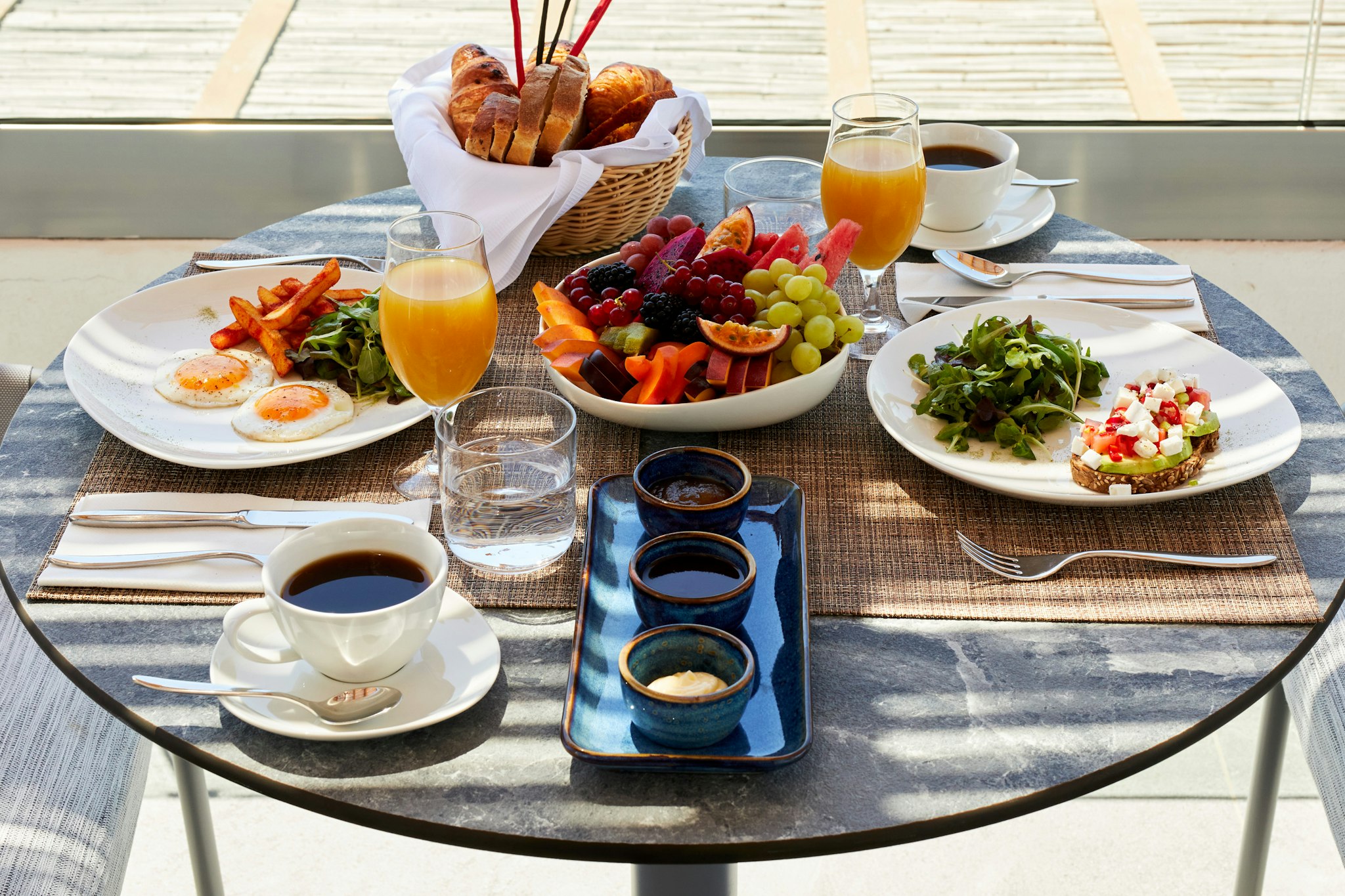 Sea Breeze Beach Resort, Curio by Hilton