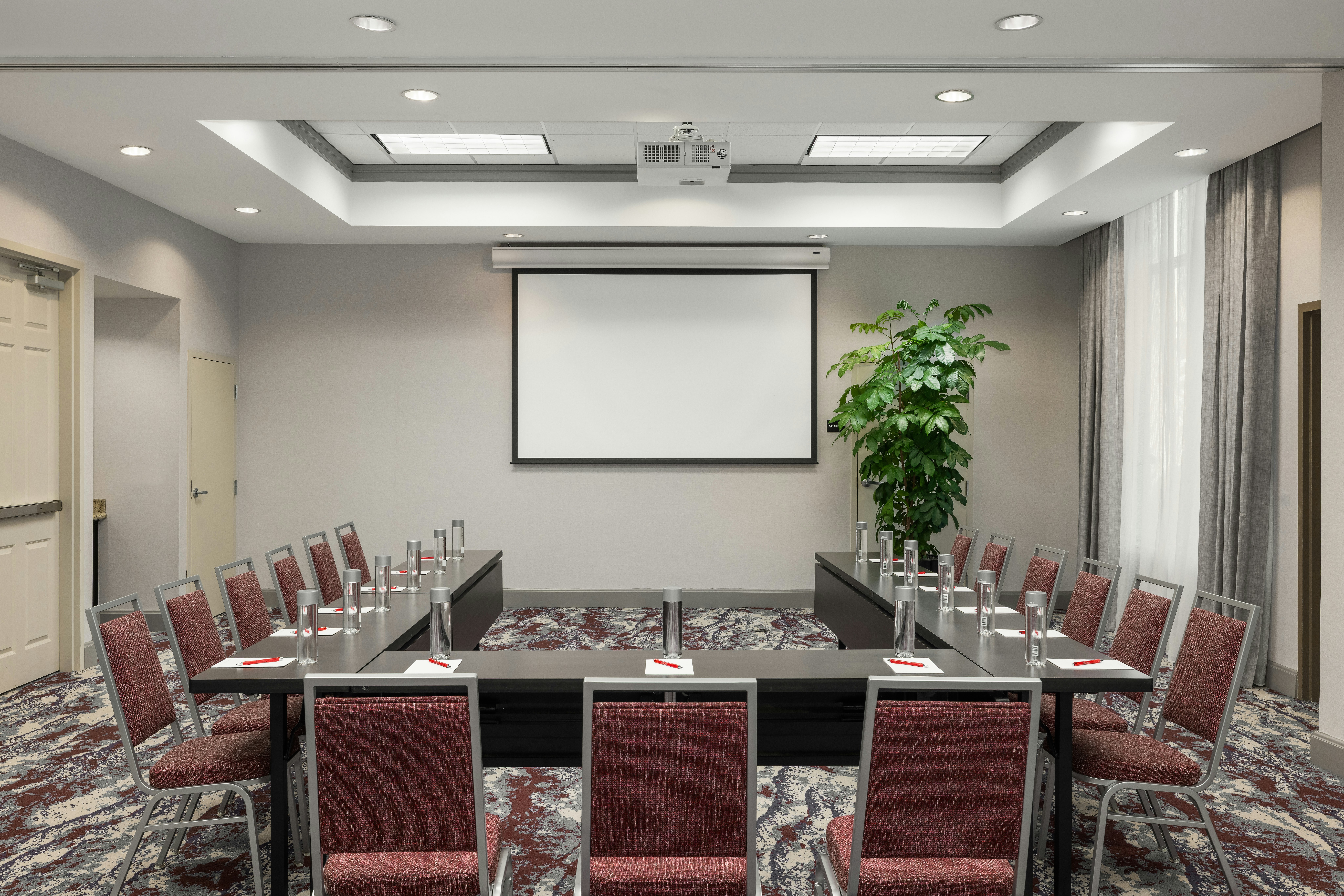 Hampton Inn & Suites Baton Rouge Downtown