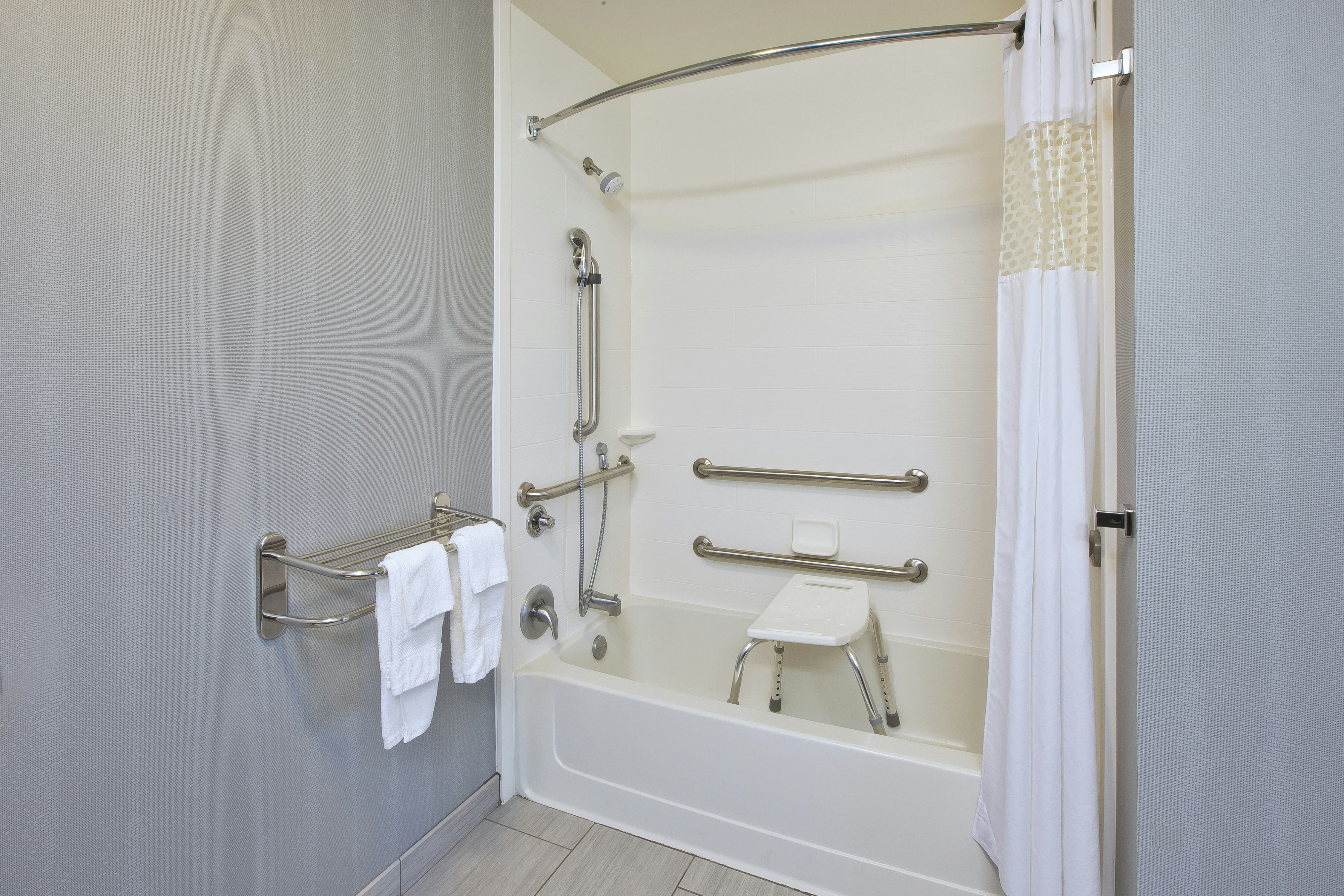 Hampton Inn & Suites Elyria