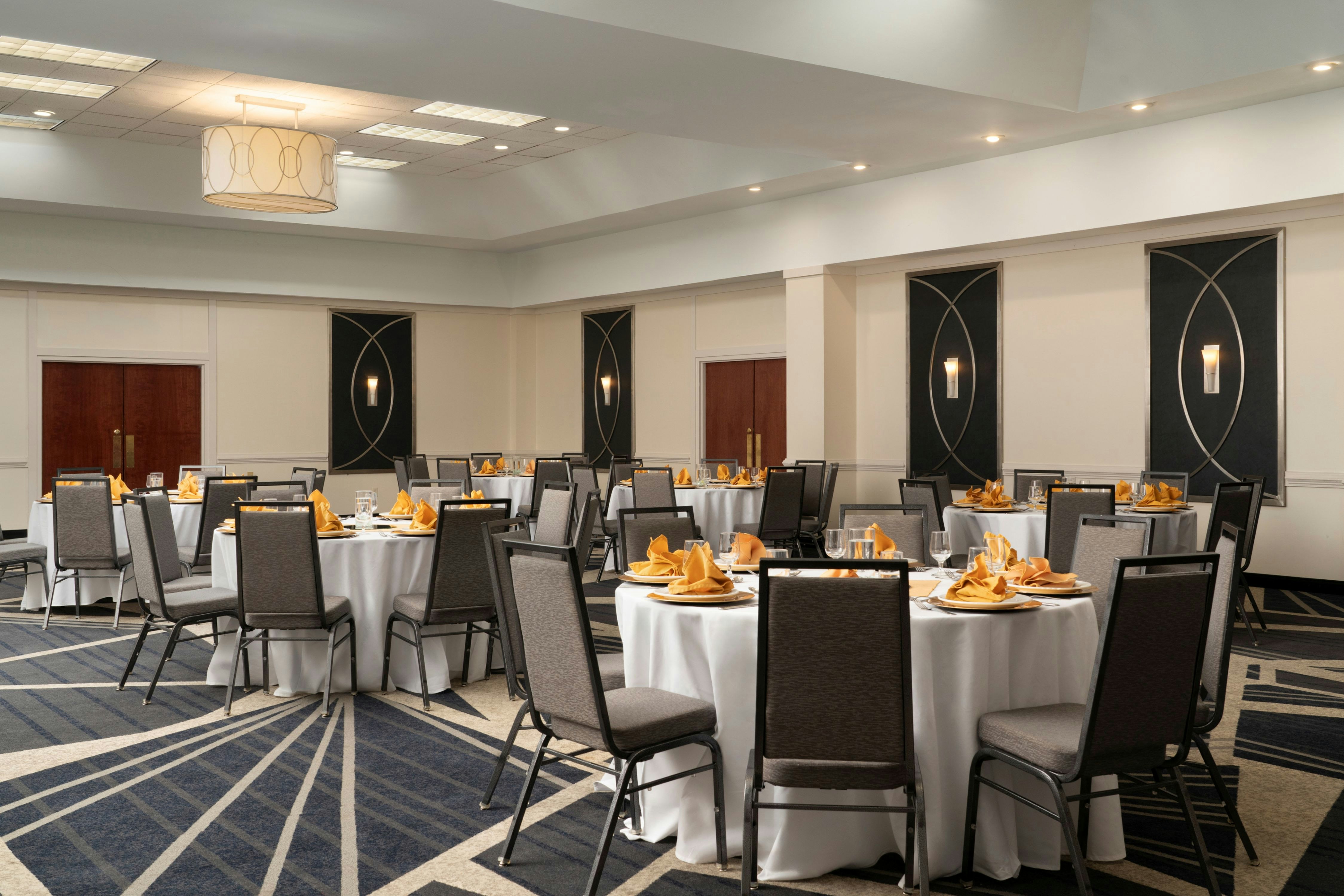 DoubleTree by Hilton Richmond – Midlothian