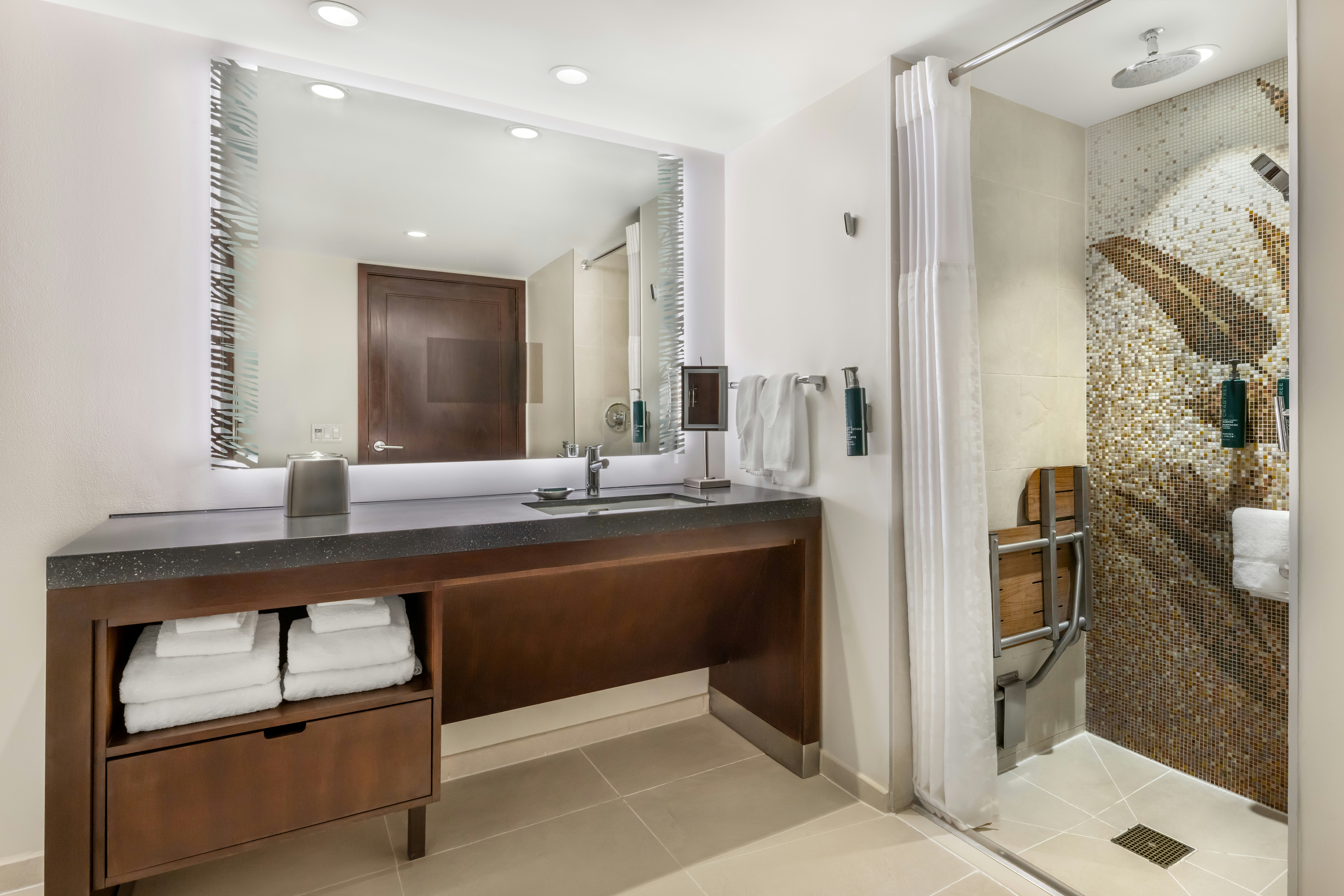 Hilton Grand Vacations Club Hokulani Waikiki Honolulu
