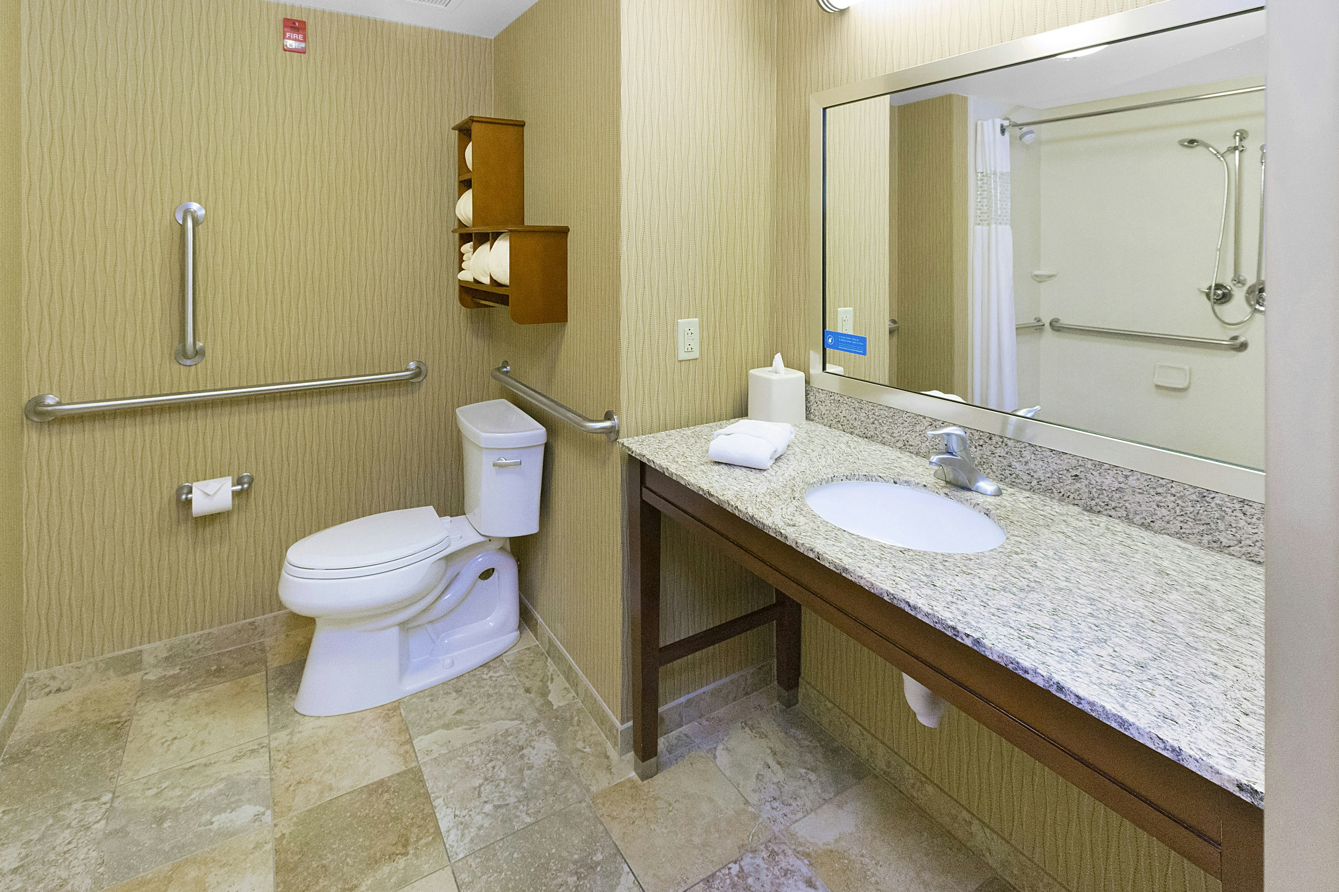1 KNG ACCESSIBLE TUB NS