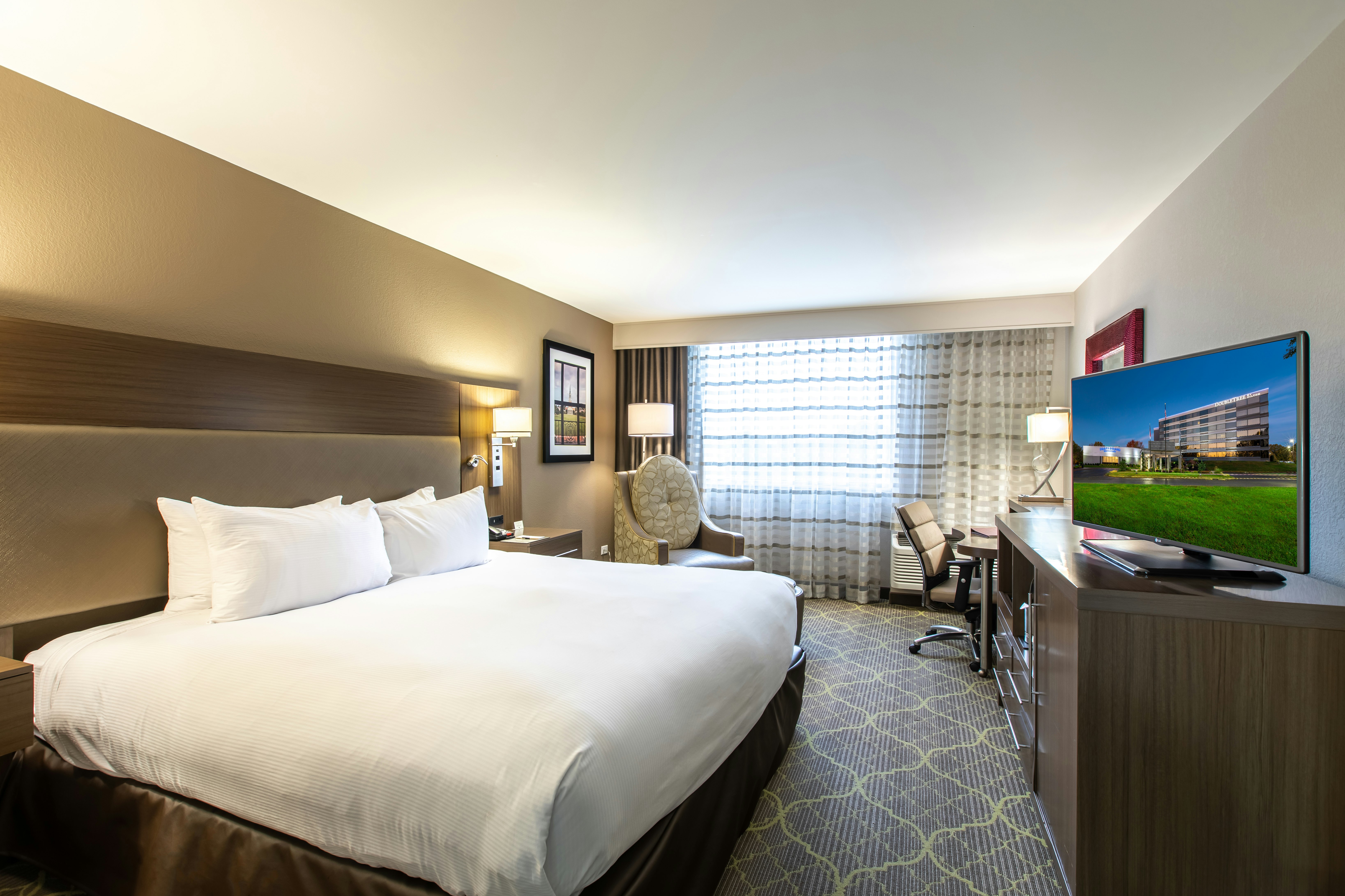 DoubleTree by Hilton Winston Salem – University