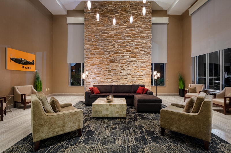 DoubleTree by Hilton Savannah Airport