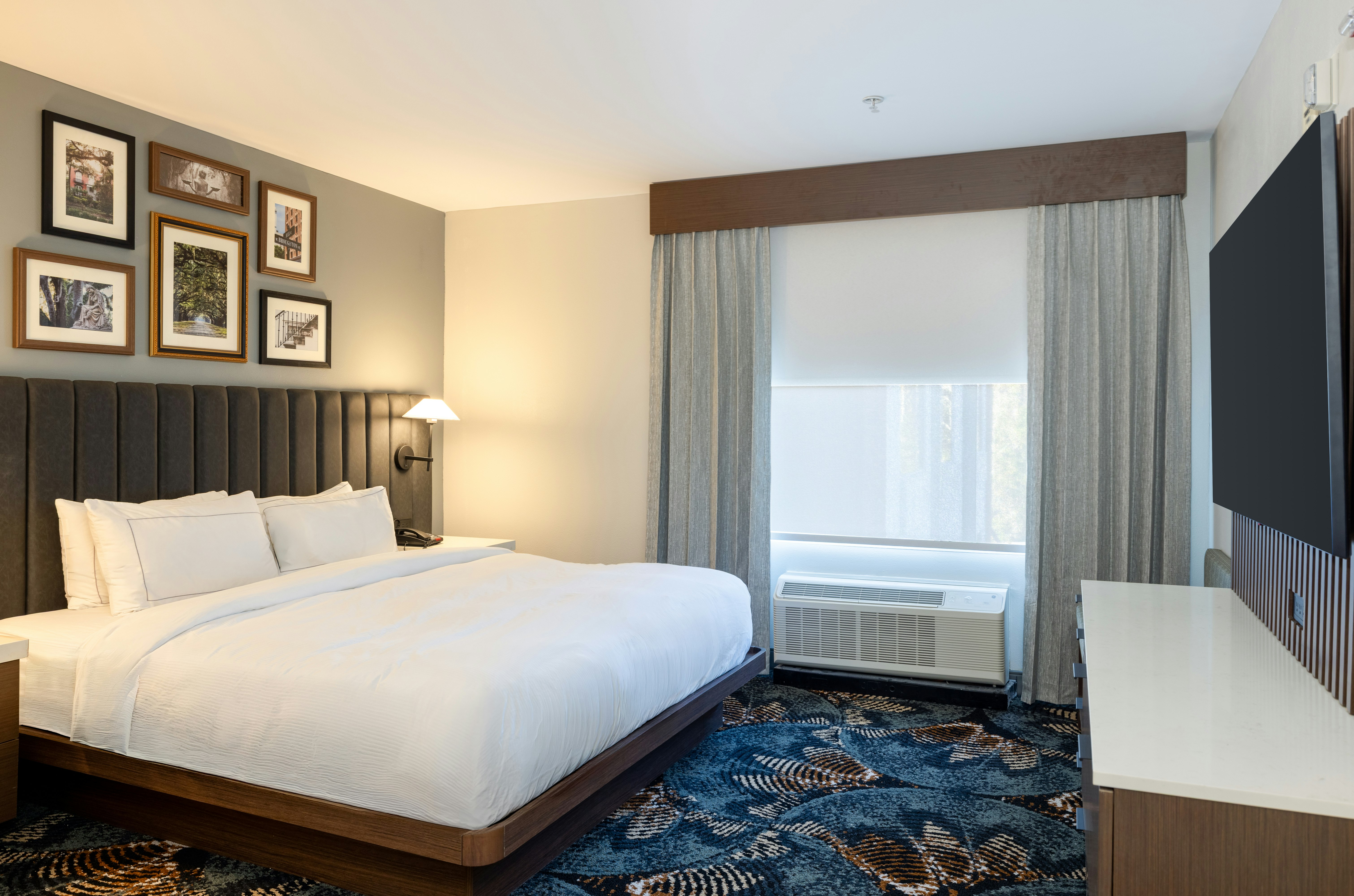 DoubleTree by Hilton Savannah Airport