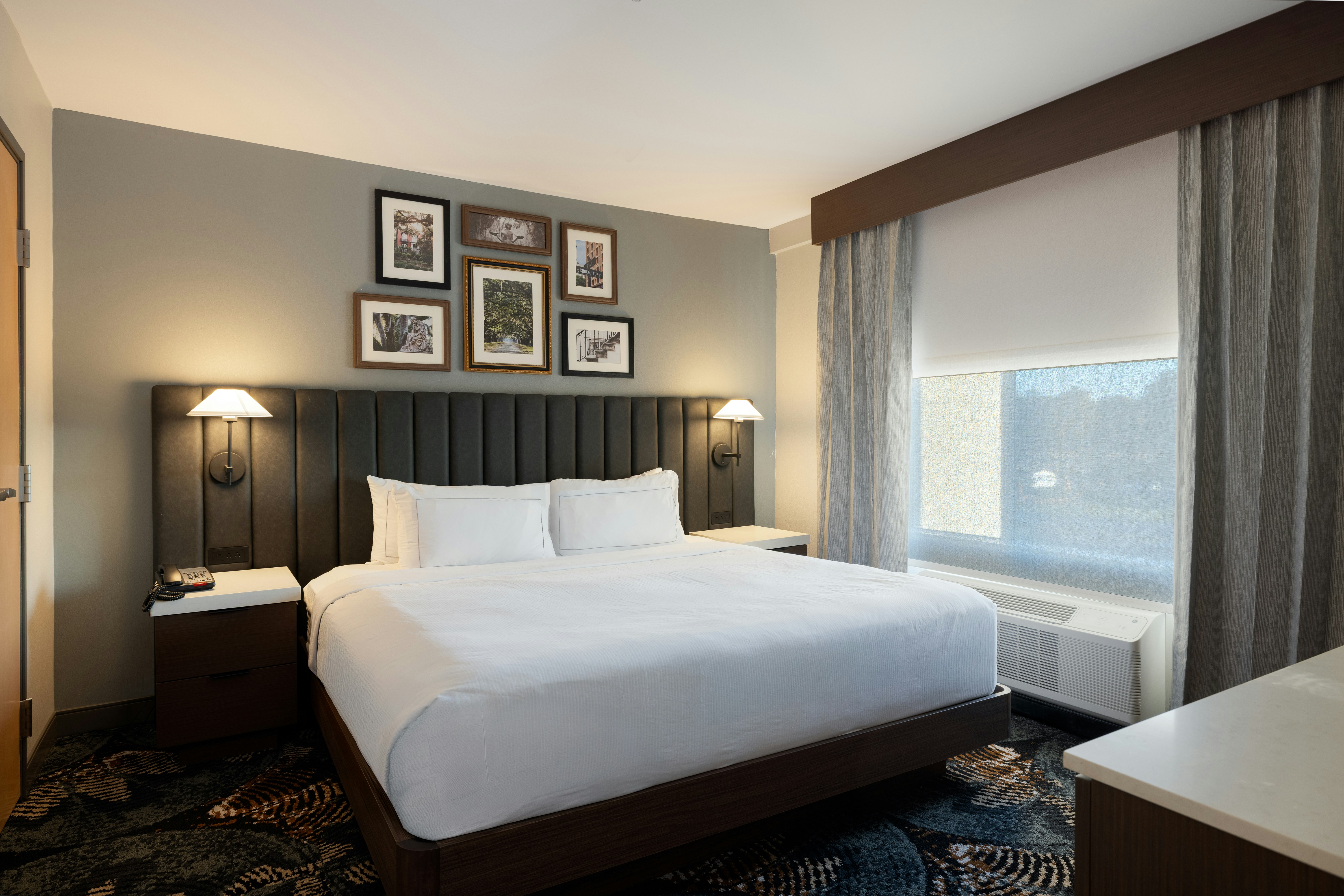 DoubleTree by Hilton Savannah Airport