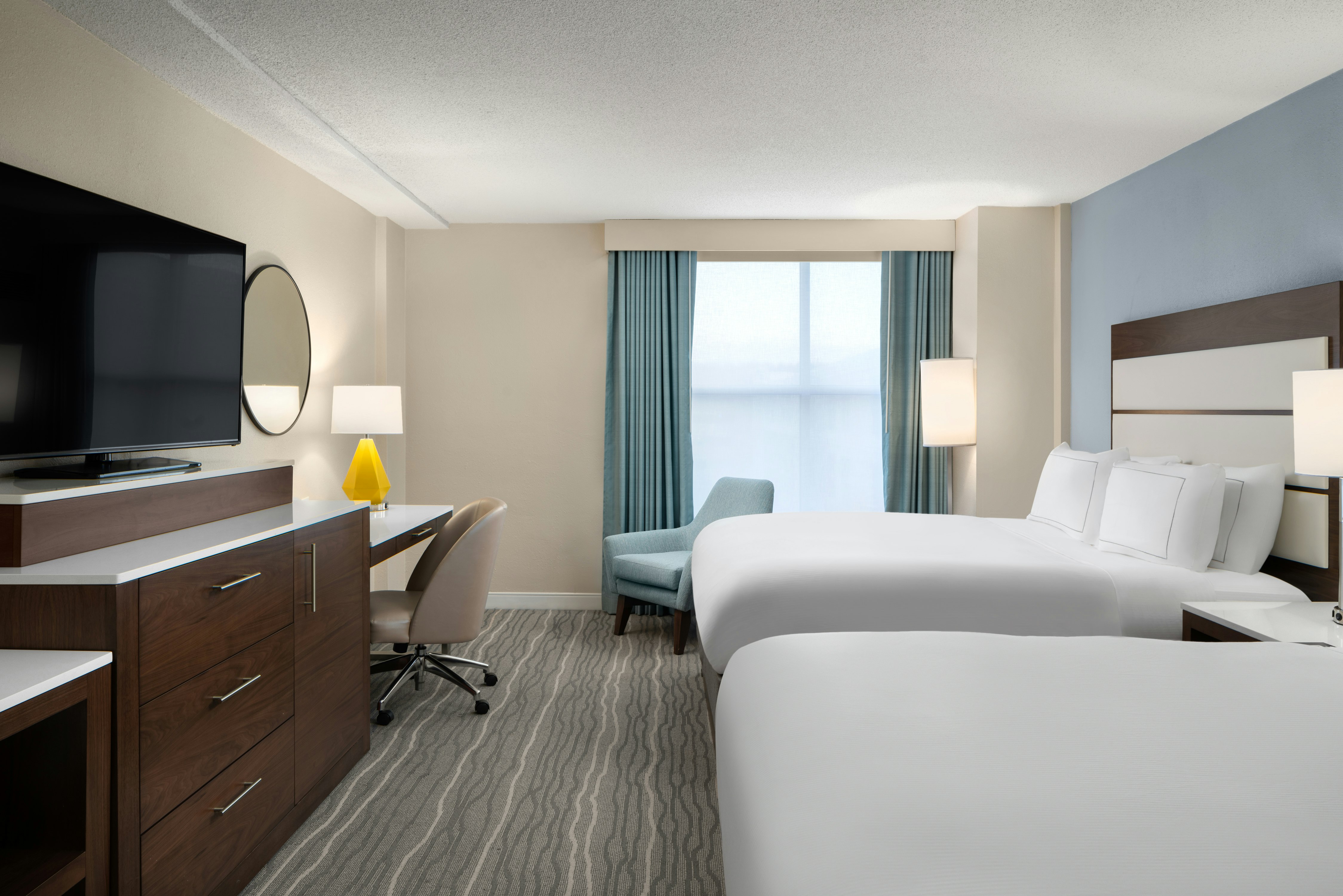 2 DOUBLE BEDS ROOM