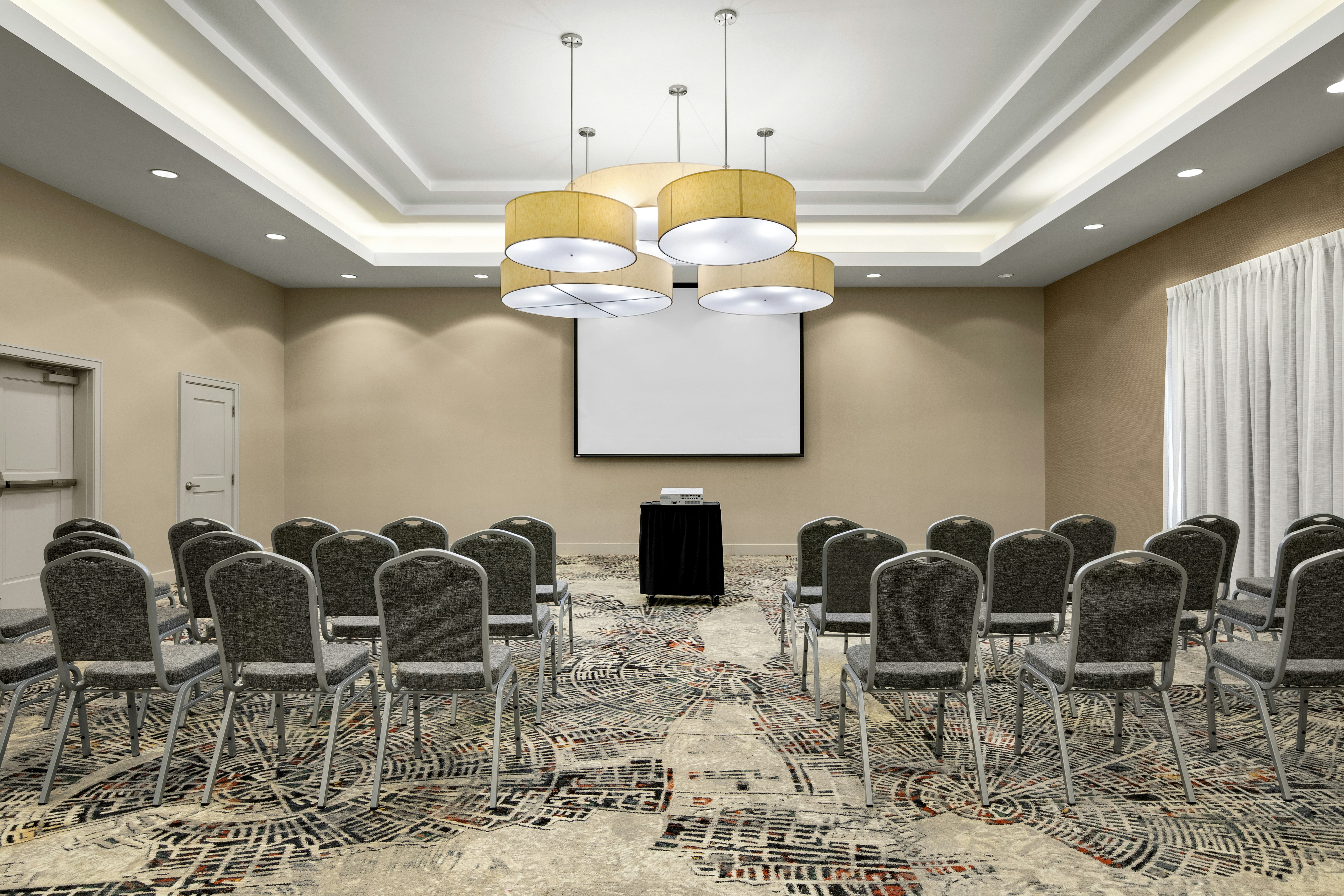 Embassy Suites by Hilton Newark Airport