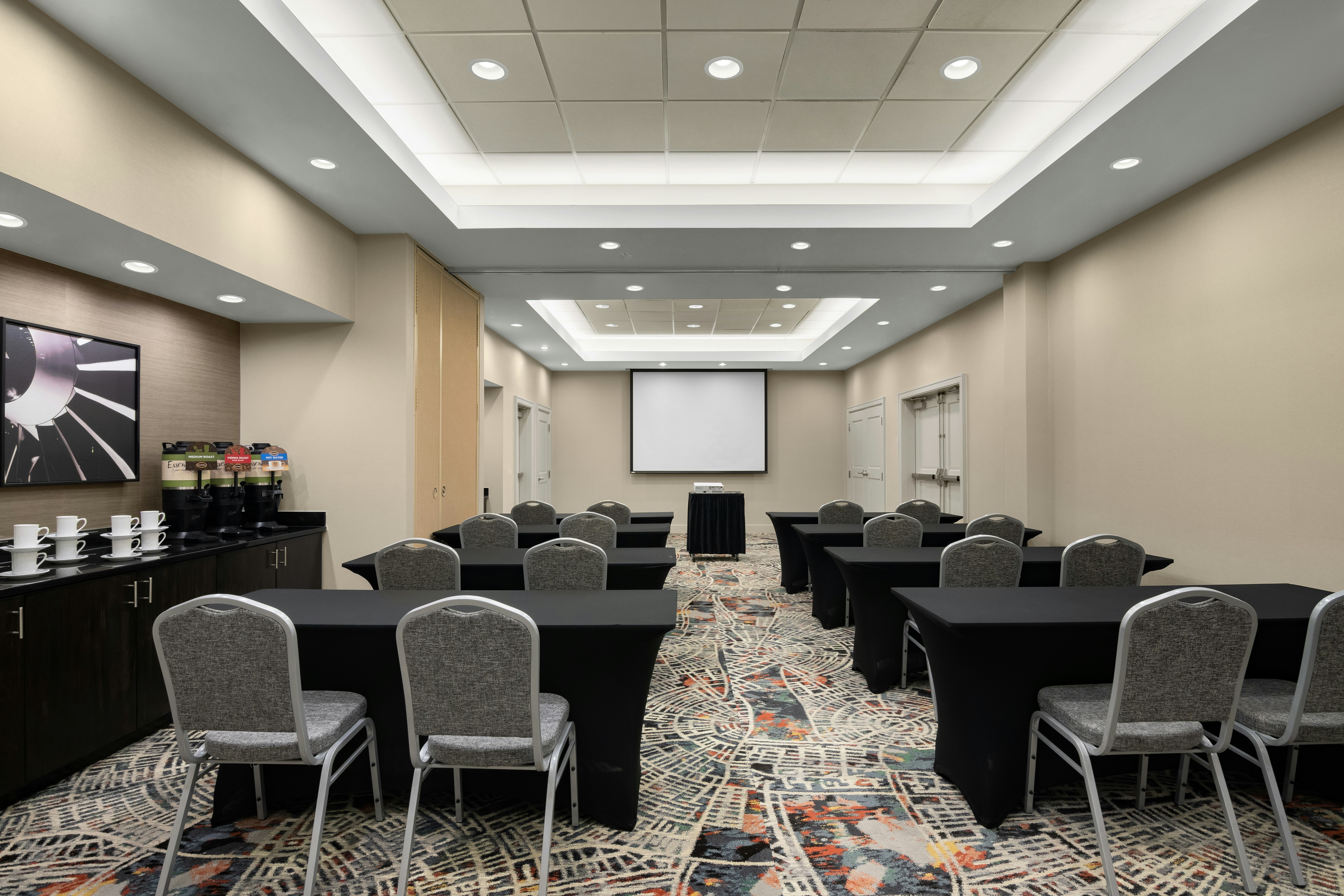Embassy Suites by Hilton Newark Airport