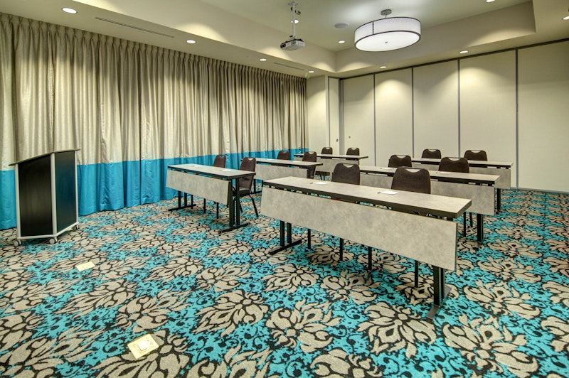 Hampton Inn & Suites Roanoke Downtown