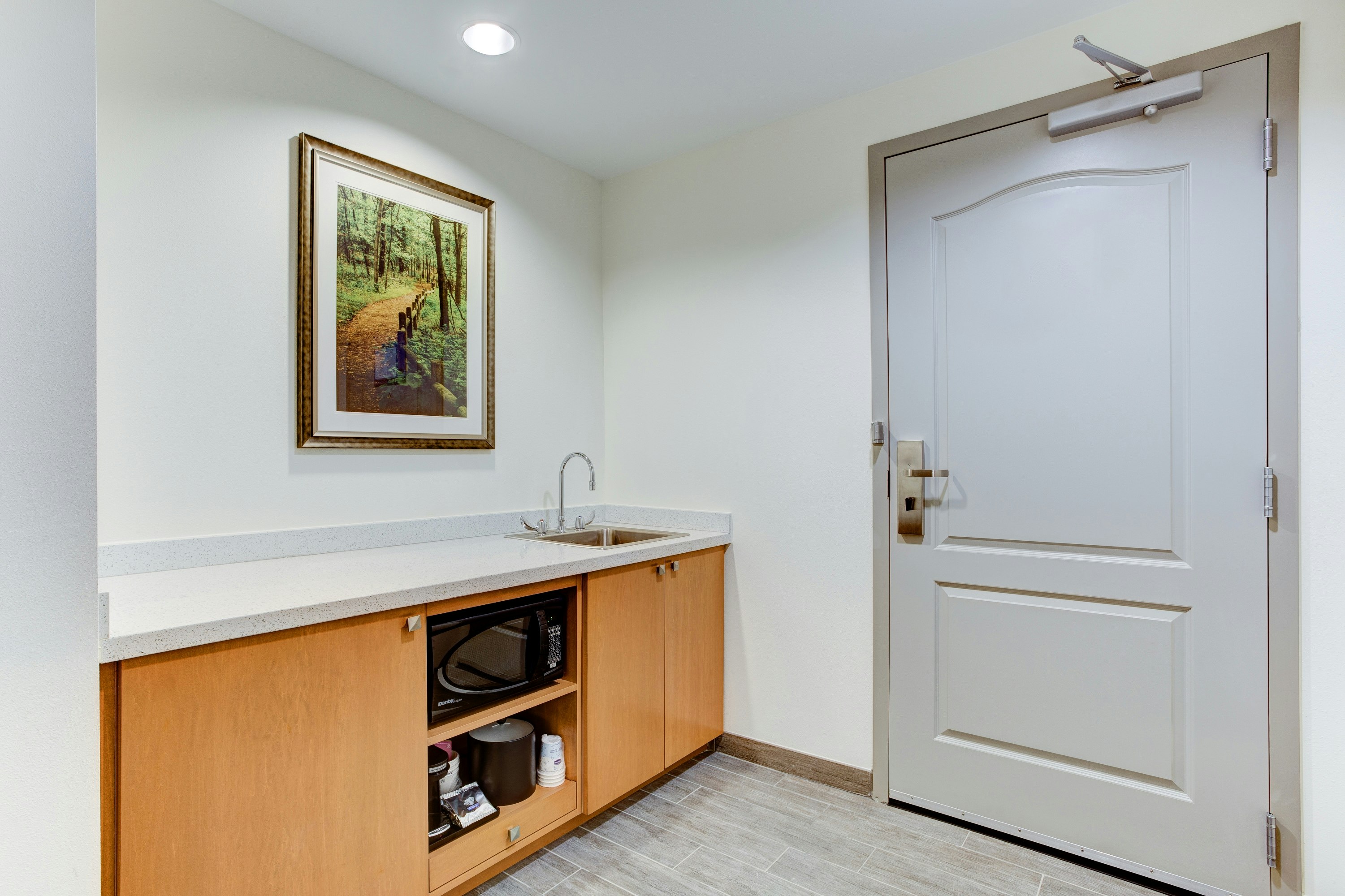 Hampton Inn & Suites Manchester