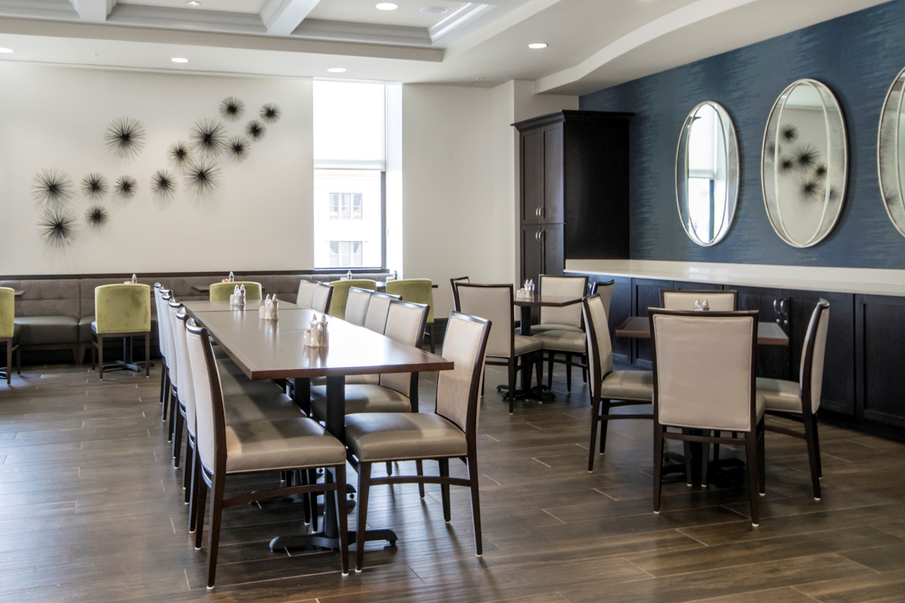 Embassy Suites by Hilton Louisville Downtown