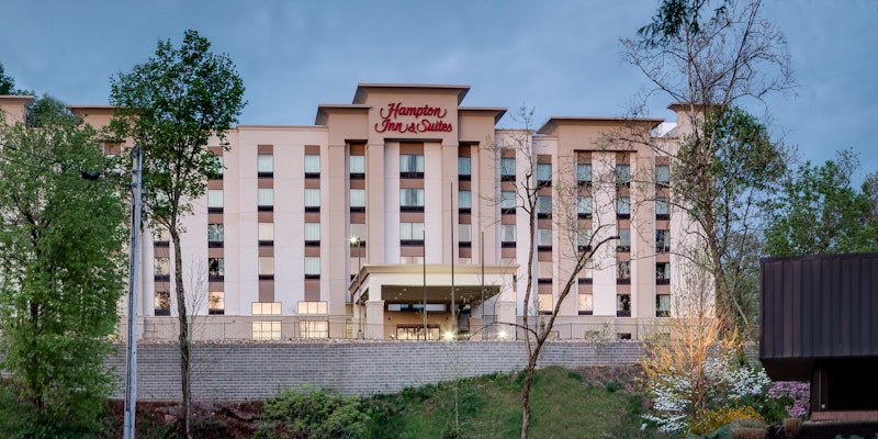 Hampton Inn & Suites Knoxville Papermill Drive