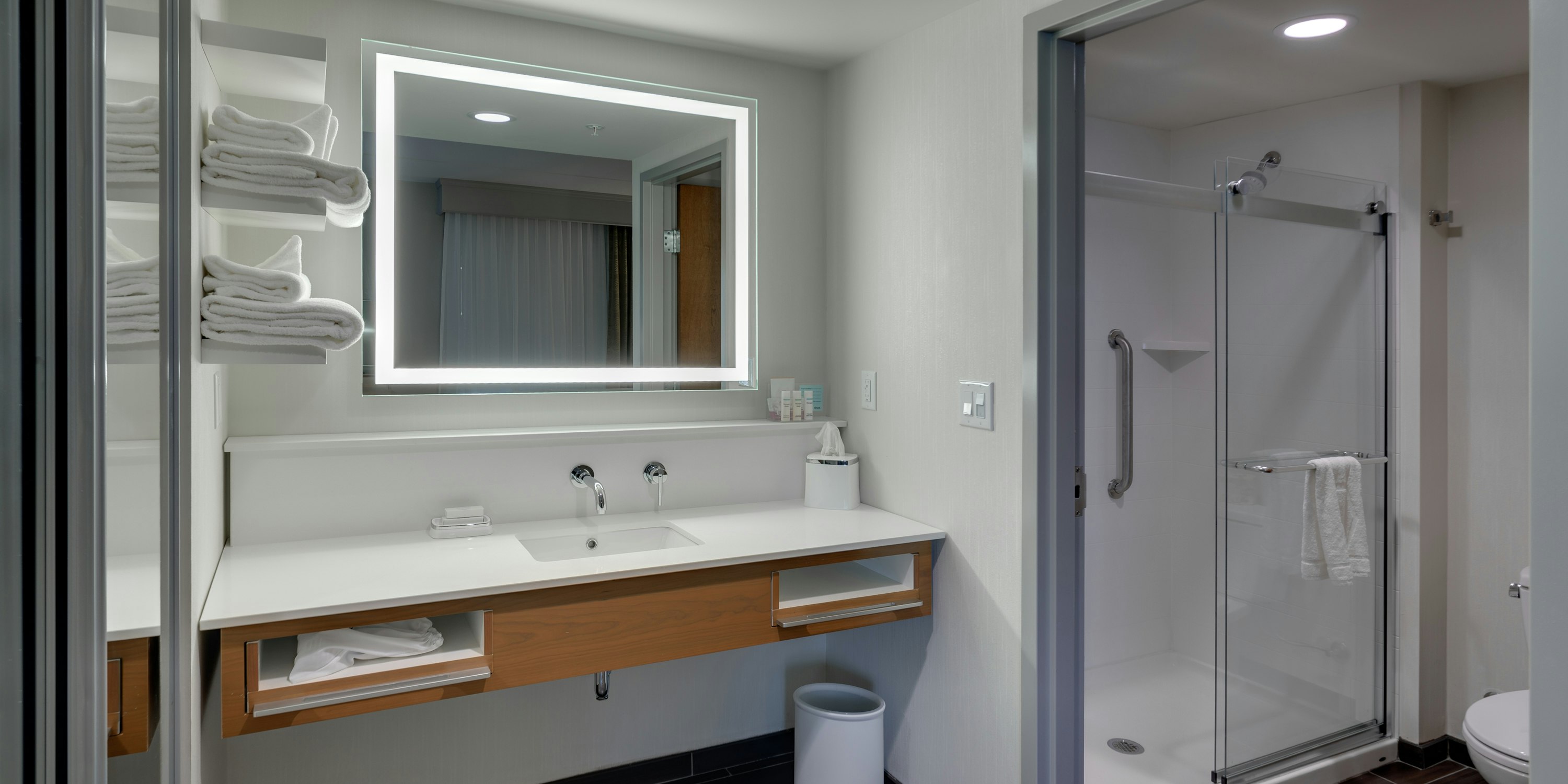 Hampton Inn & Suites Knoxville Papermill Drive