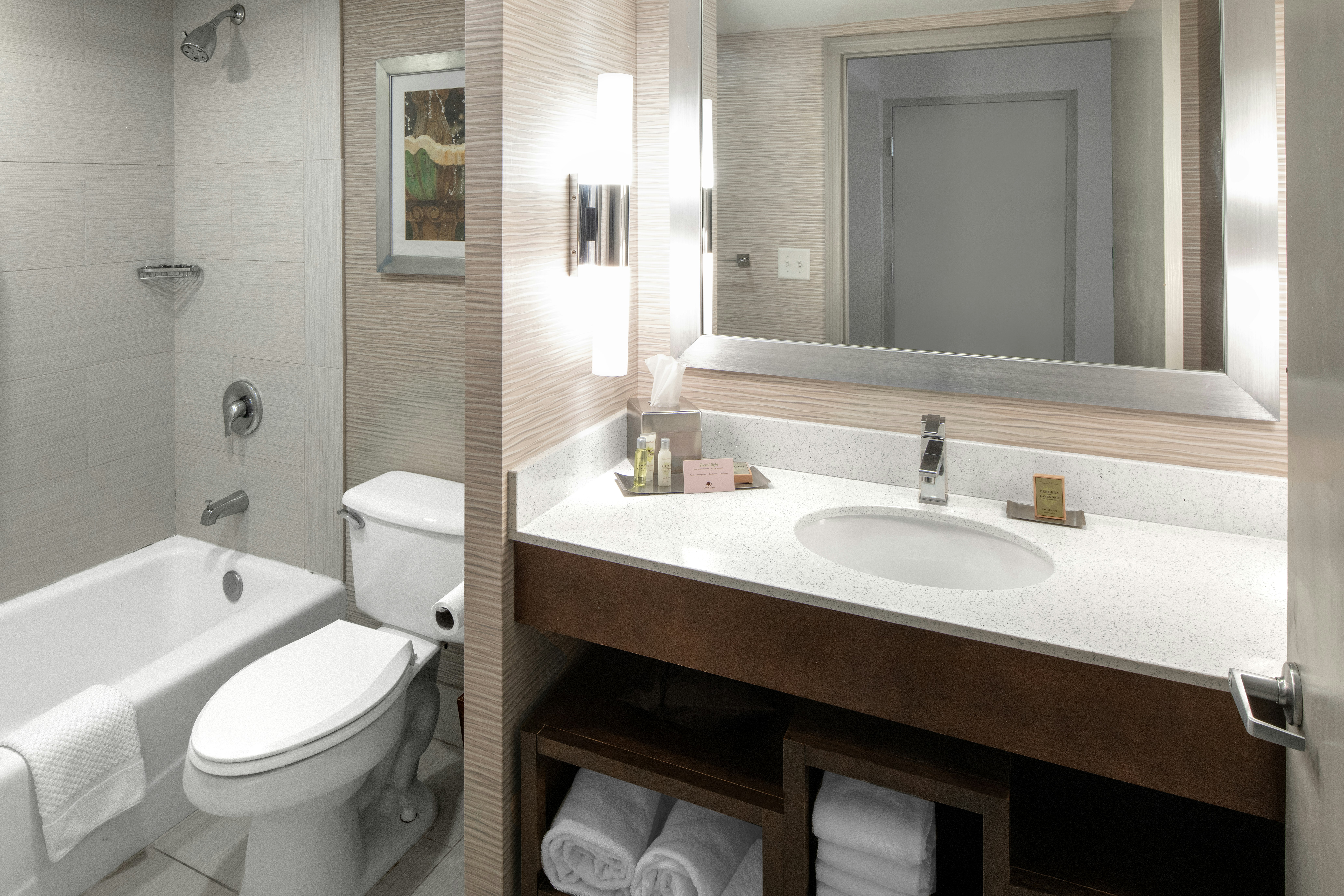 DoubleTree by Hilton Jacksonville Airport