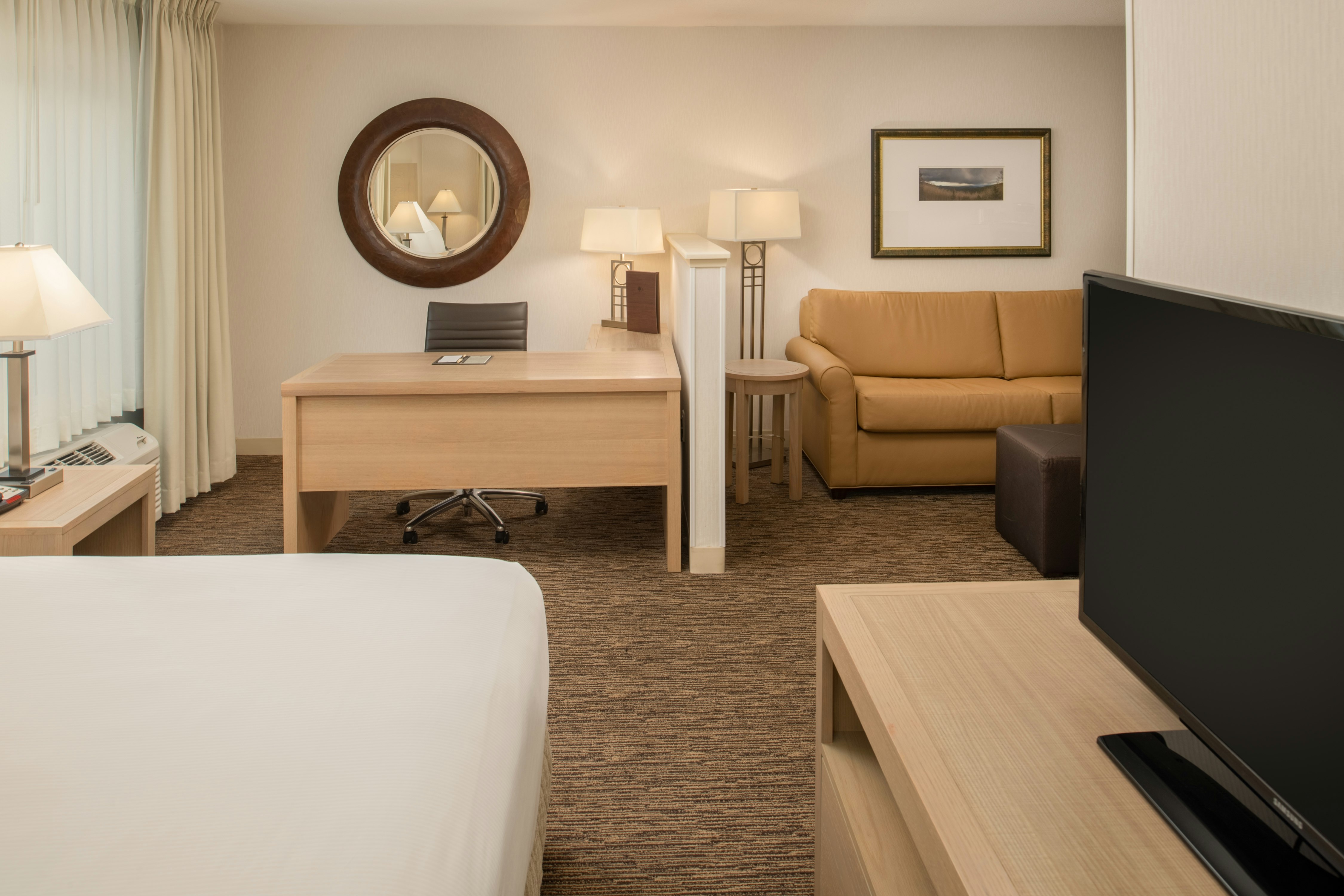1 KING JR SUITE
