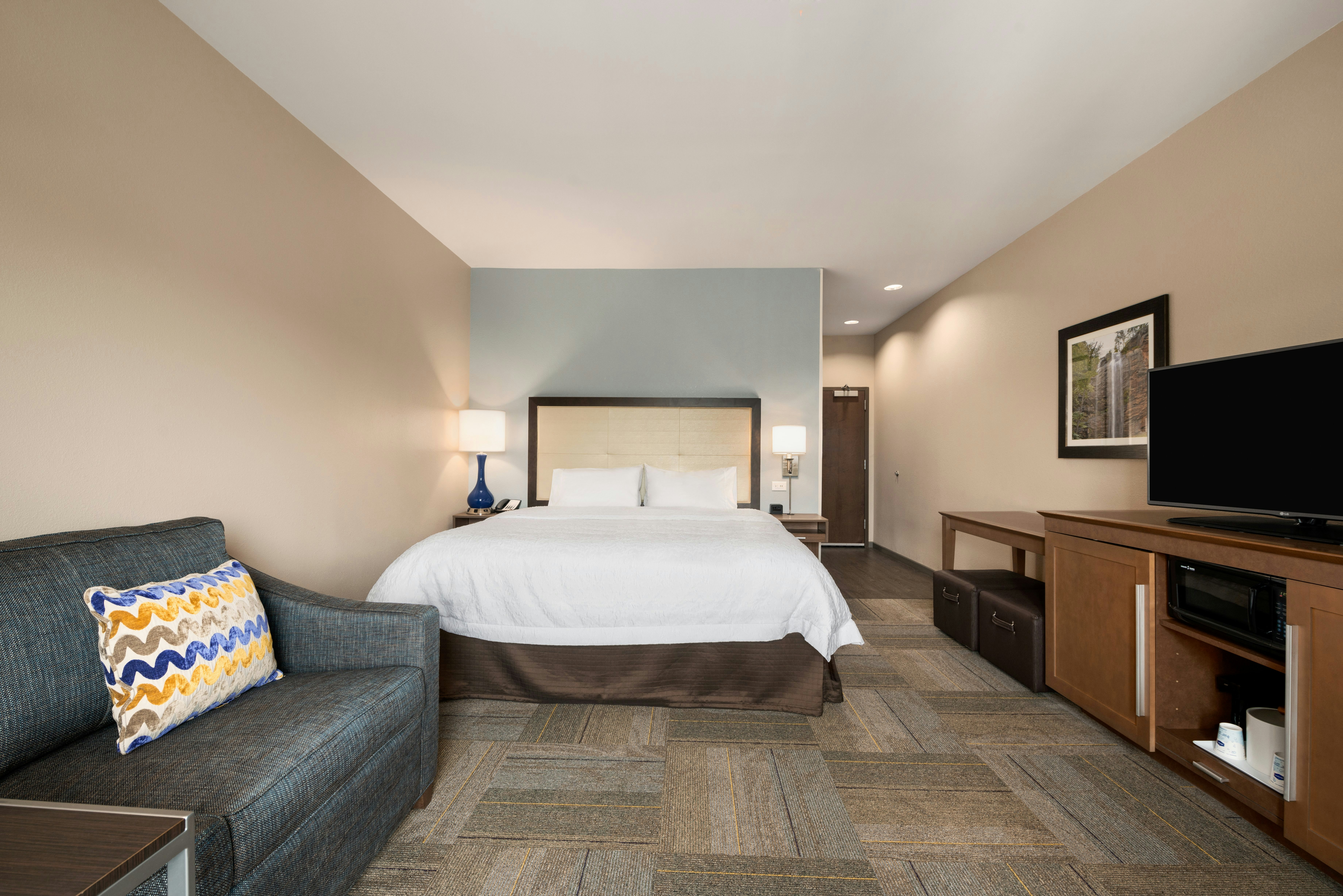 1 KING ROOM