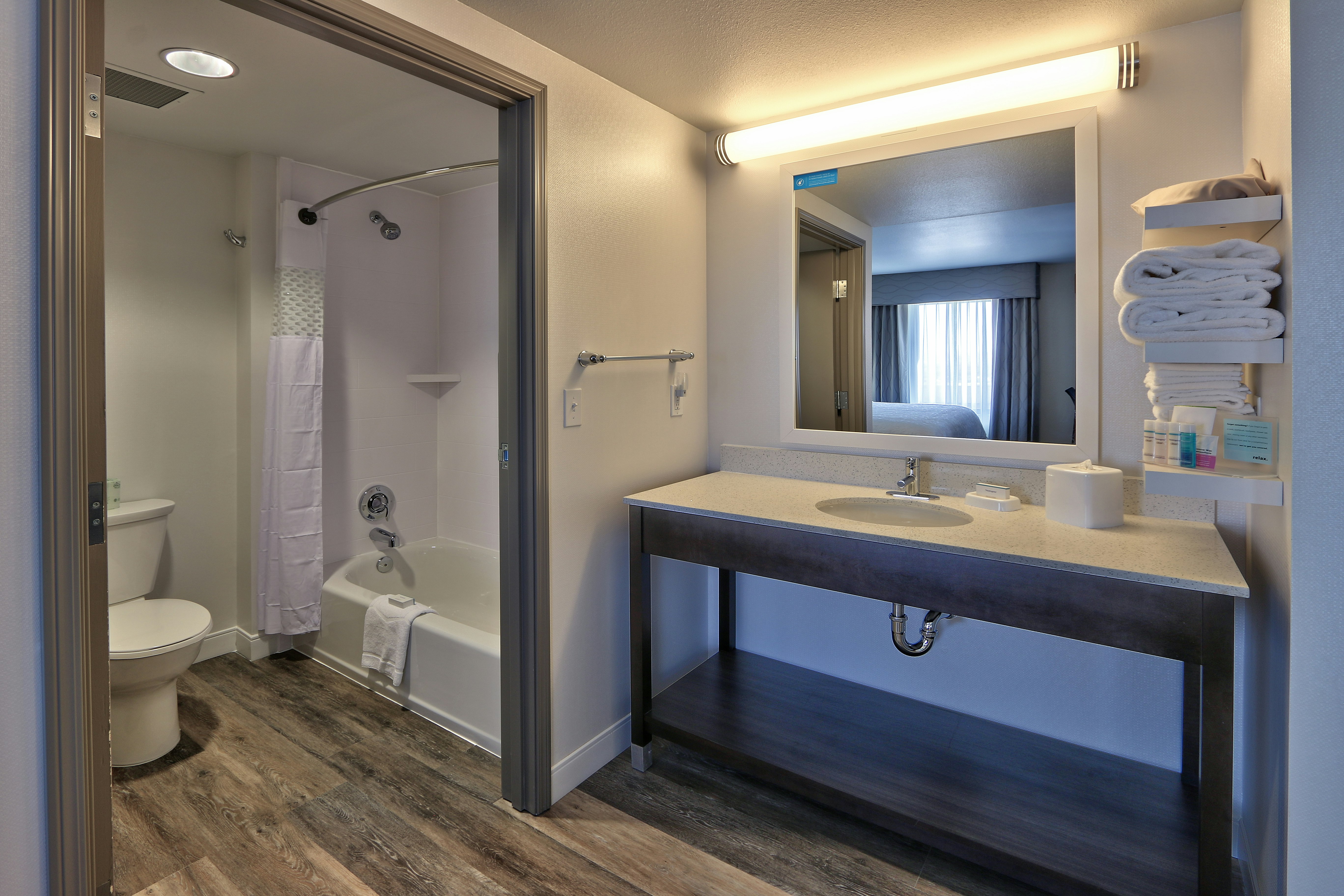 Hampton Inn & Suites Albuquerque/Airport