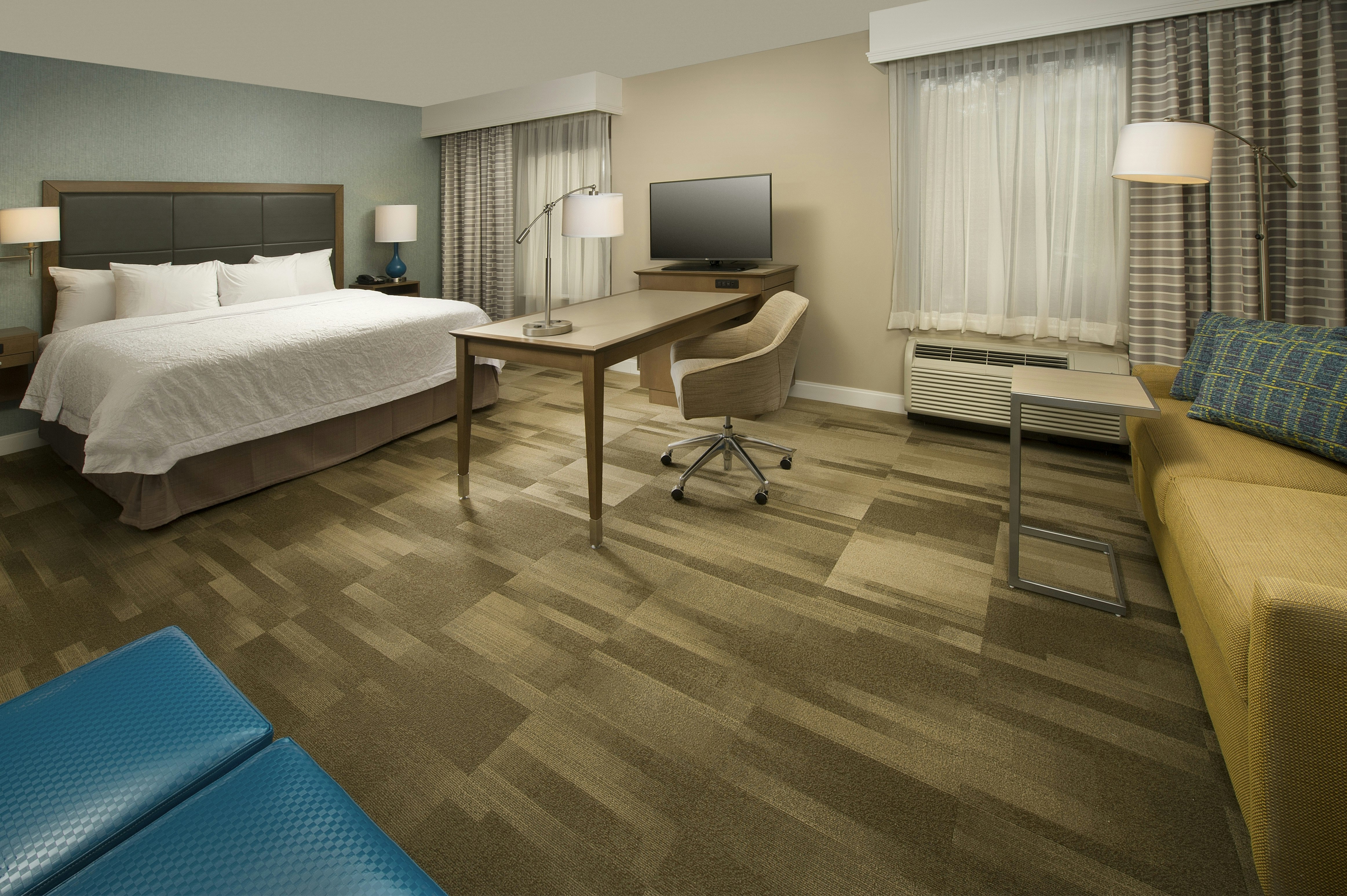 Hampton Inn & Suites Syracuse/Carrier Circle
