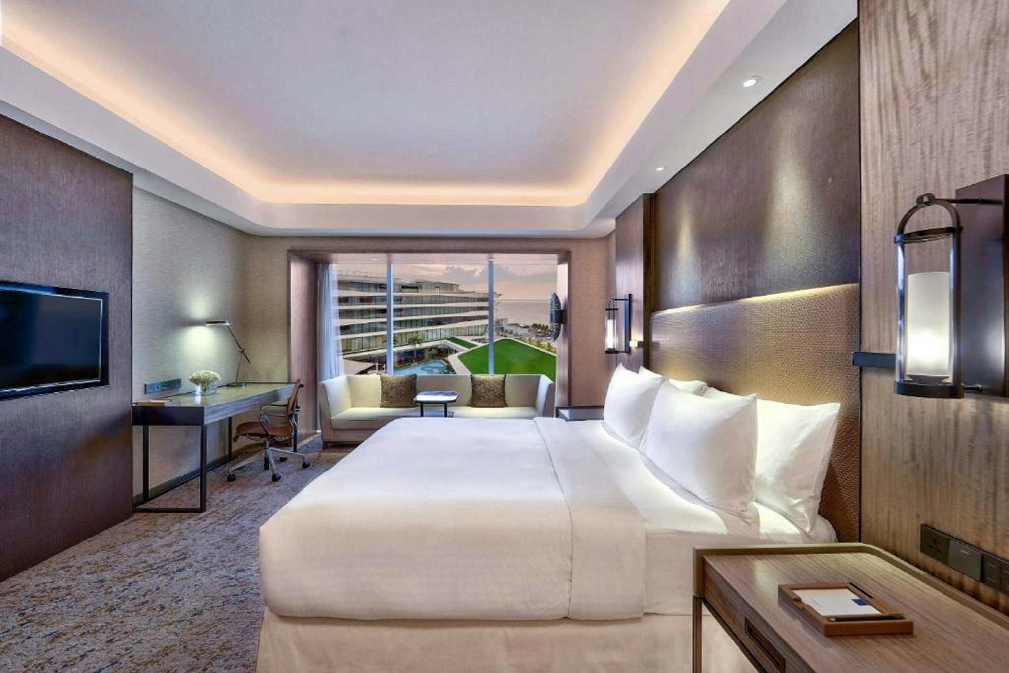 Conrad Manila