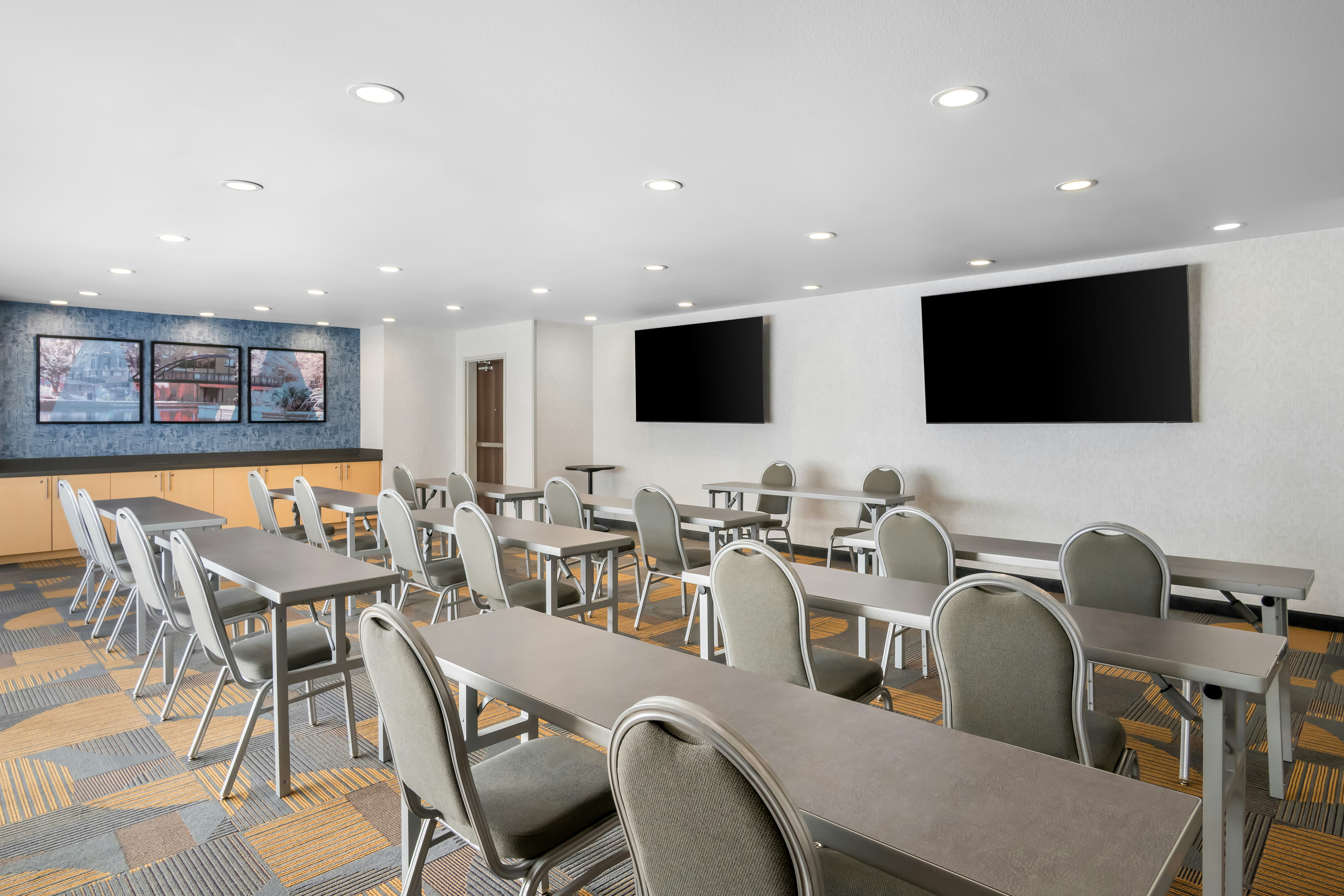 Home2 Suites by Hilton Irving/DFW Airport North