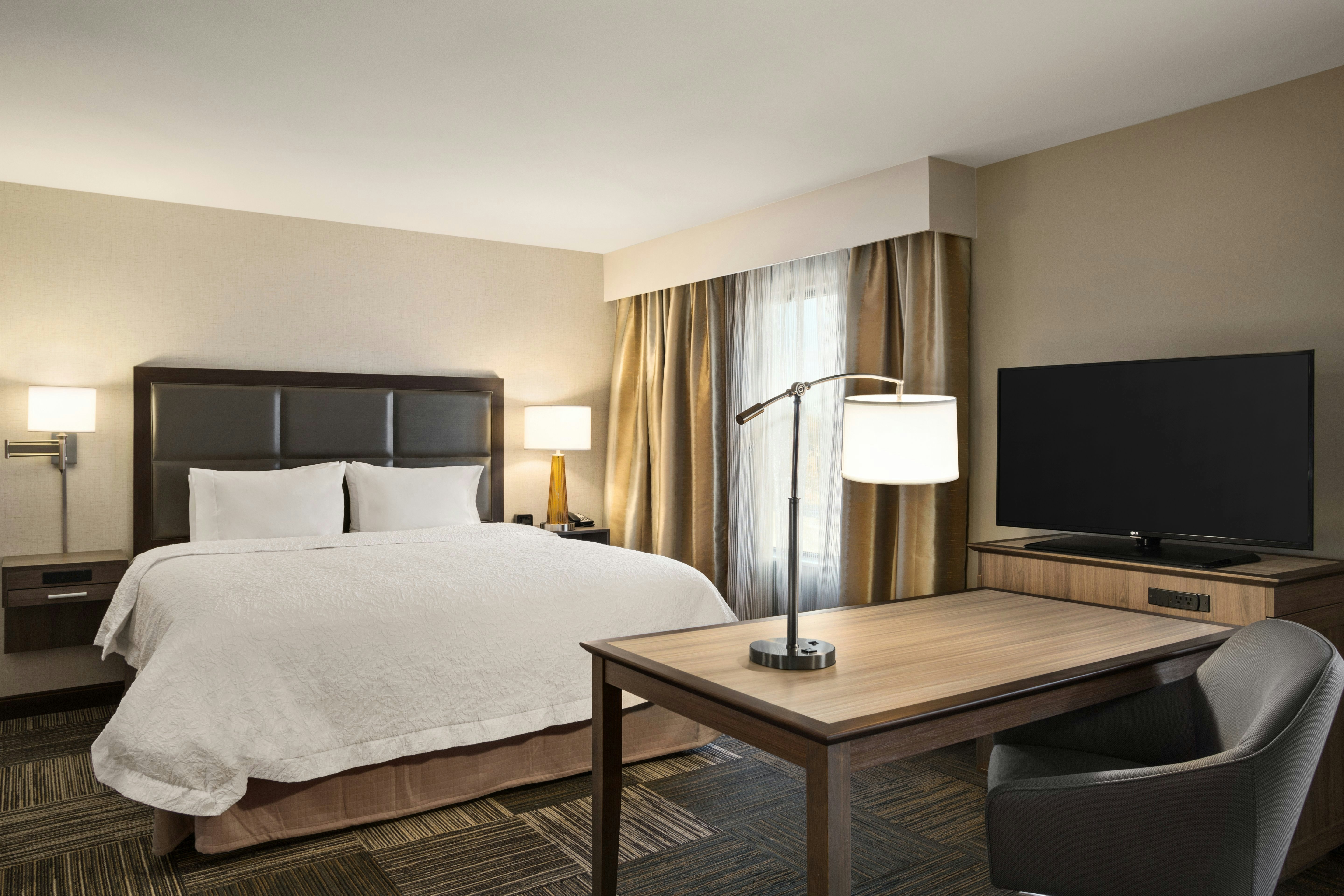 Hampton Inn & Suites Minooka