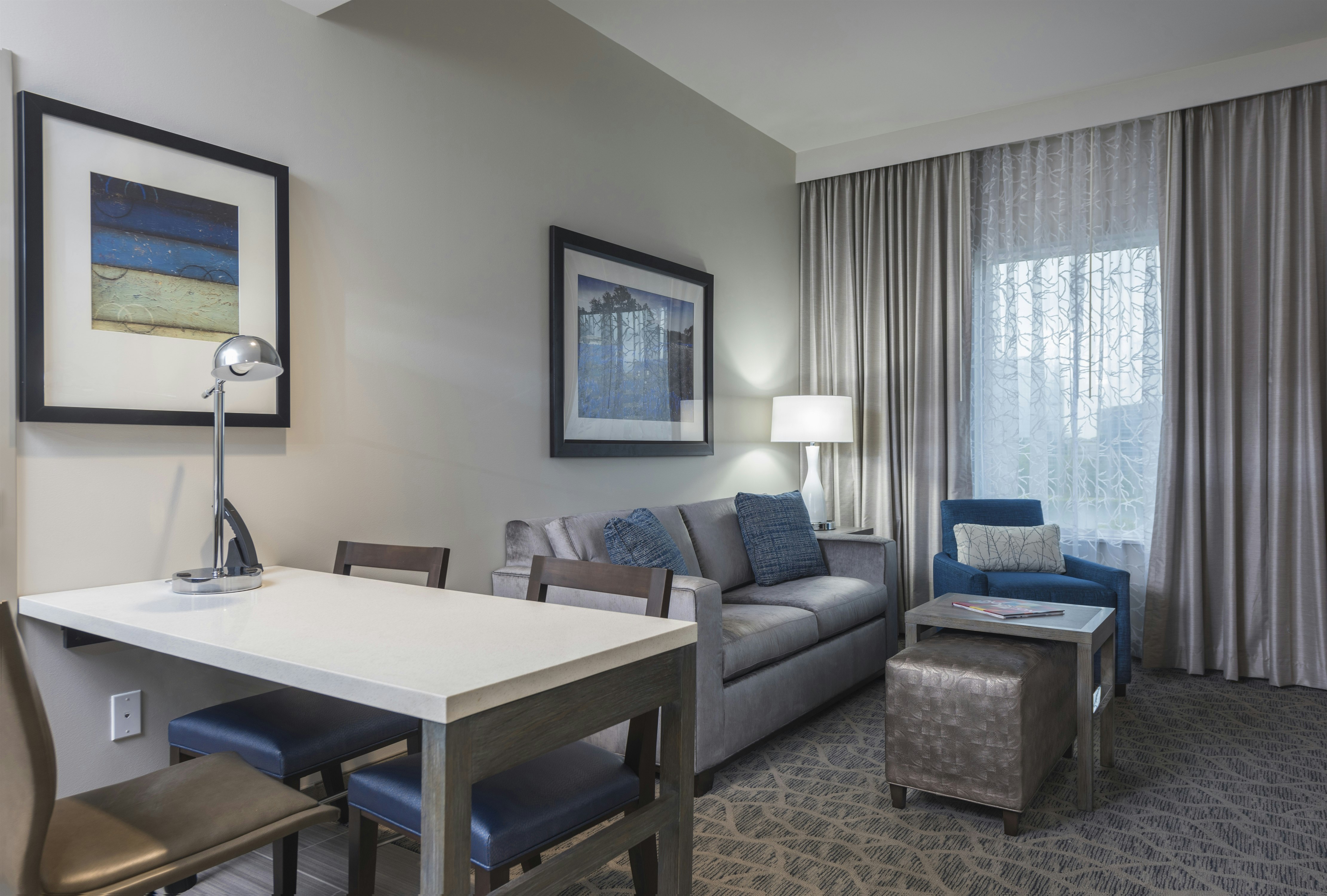 1 KING BED 2 ROOM SUITE