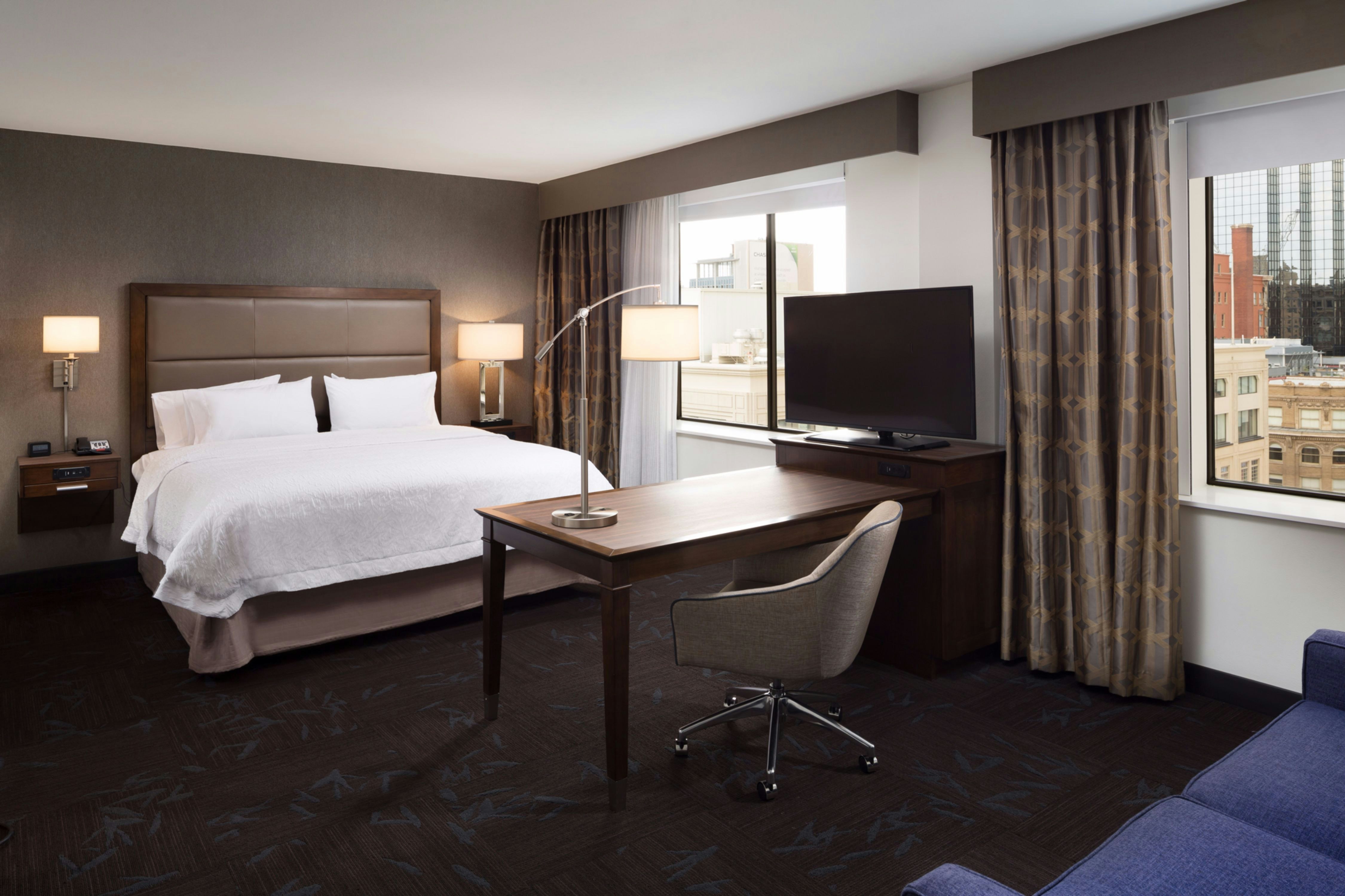 Hampton Inn & Suites Dallas / Downtown