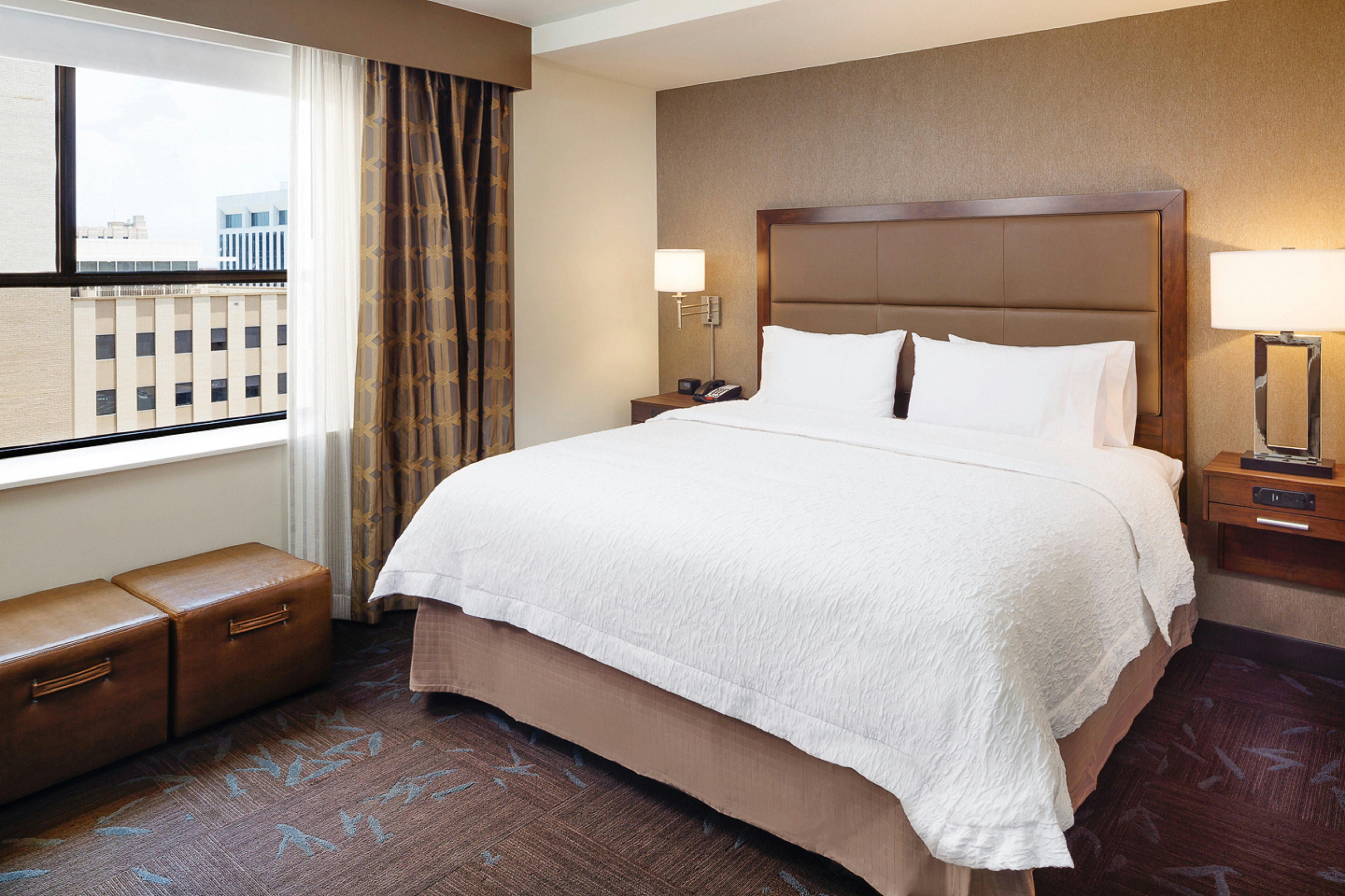 Hampton Inn & Suites Dallas / Downtown