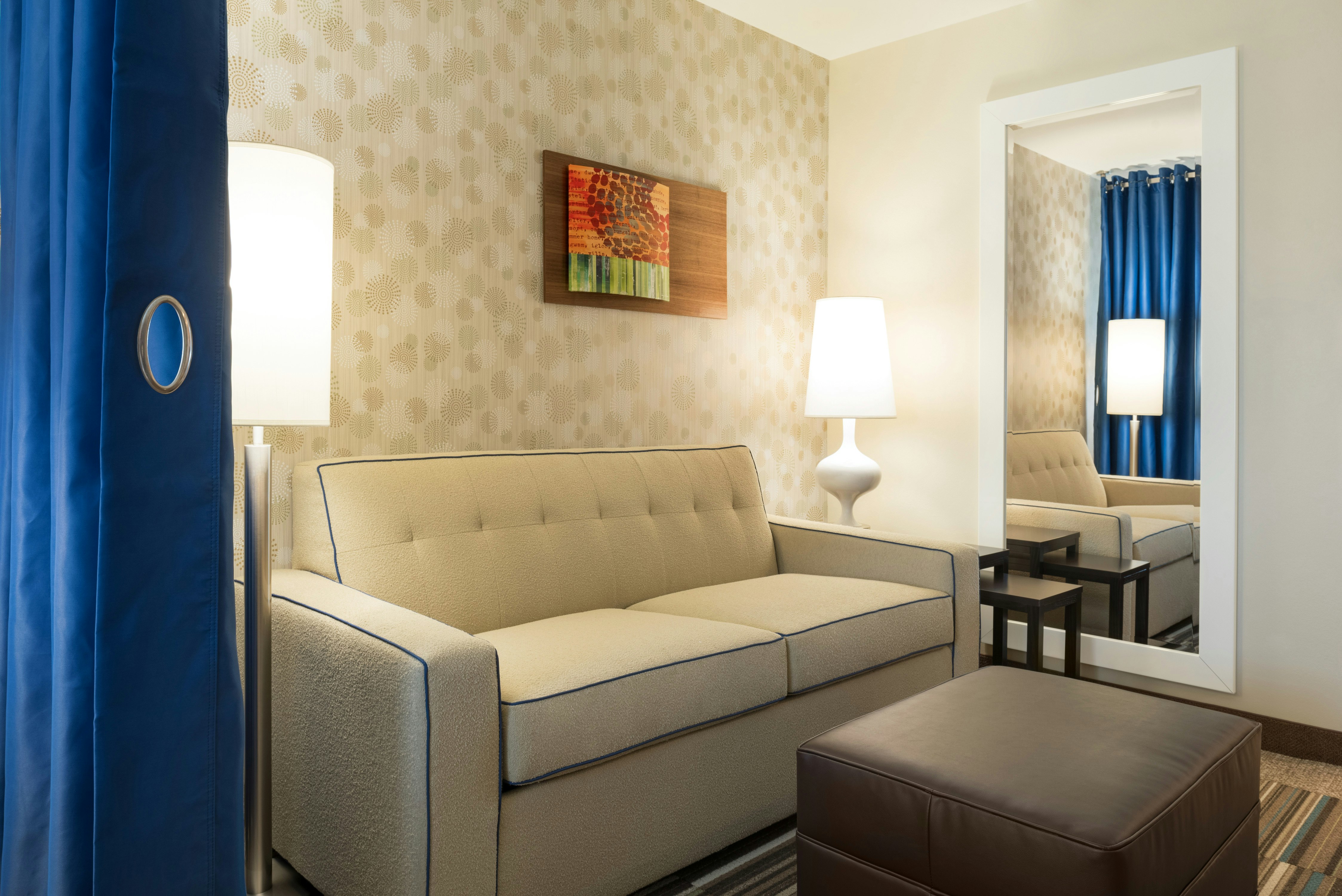 Home2 Suites by Hilton – Milwaukee Airport