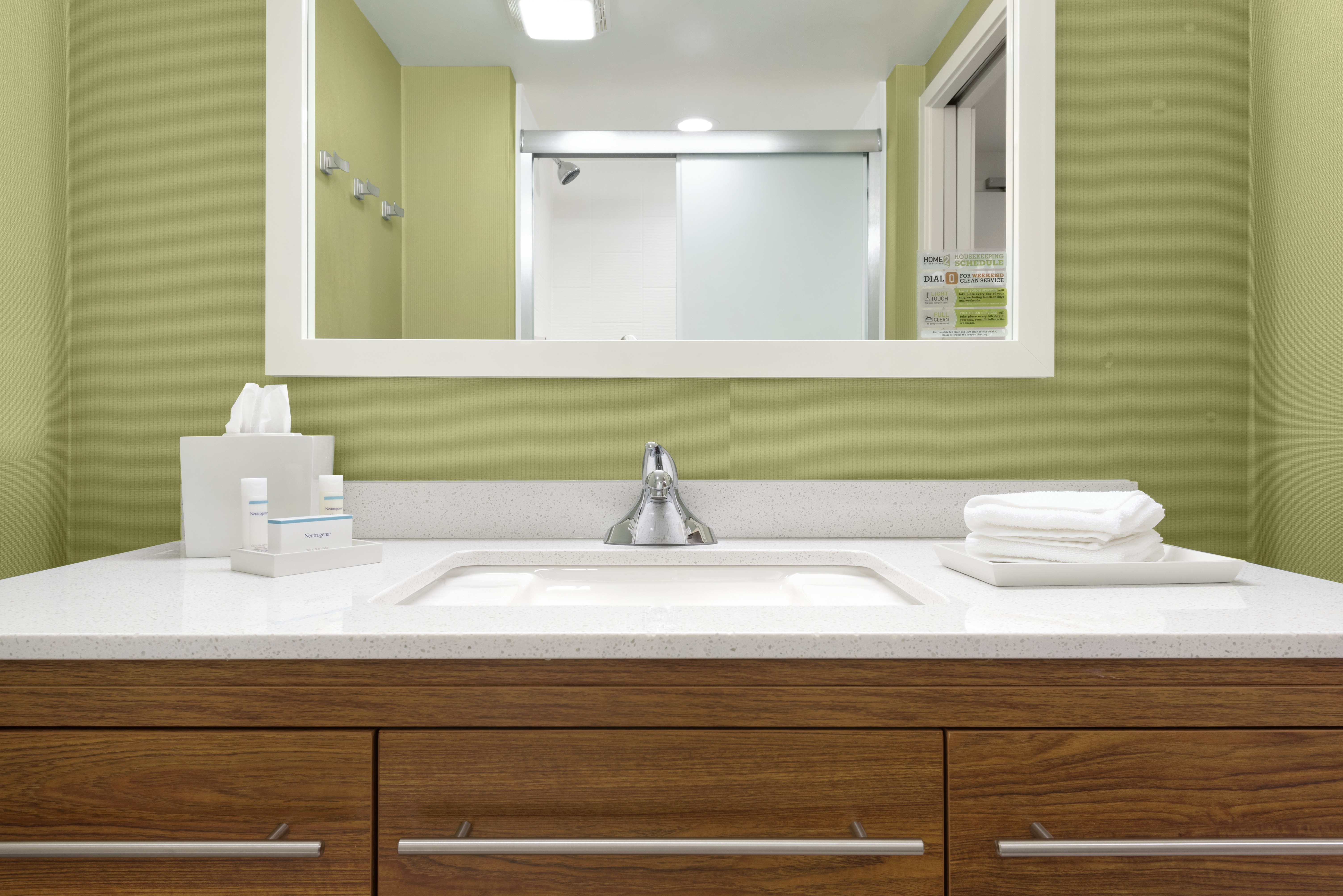 Home2 Suites by Hilton – Milwaukee Airport