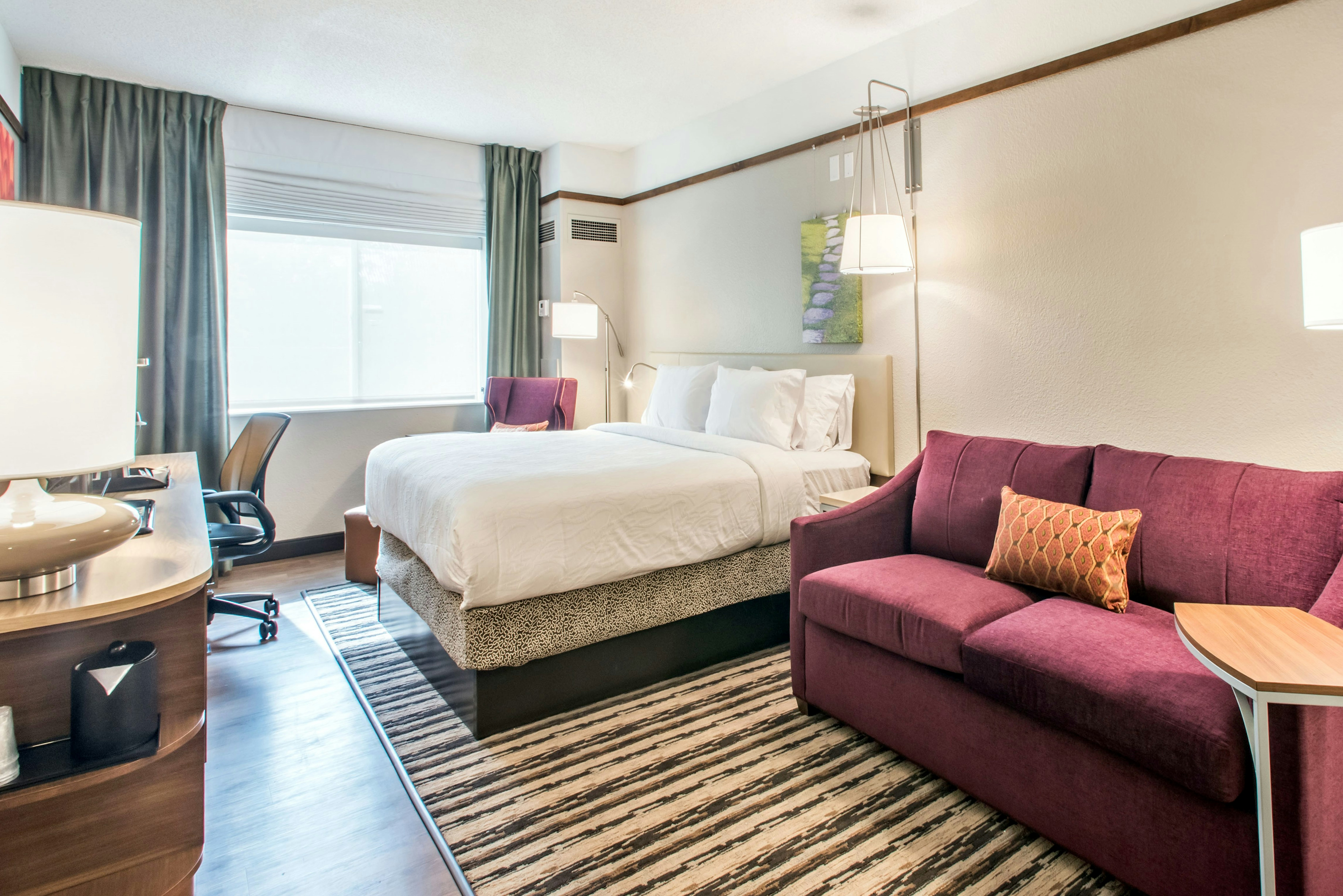 1 KING BED STUDIO SUITE