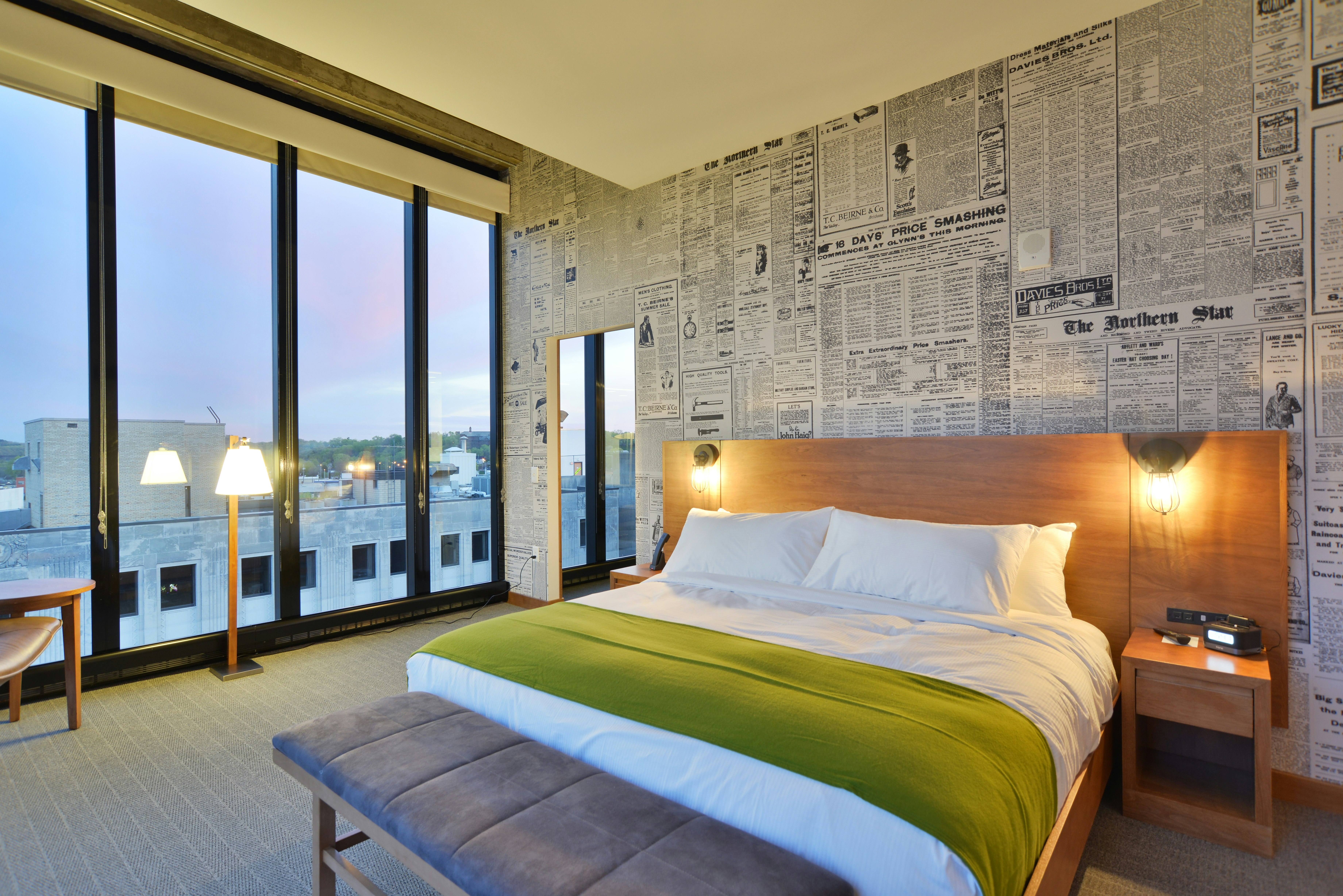 1 KING 2 BEDROOM SUITE