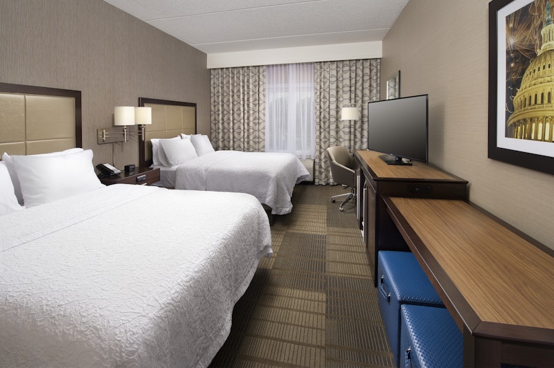 Hampton Inn & Suites by Hilton Falls Church