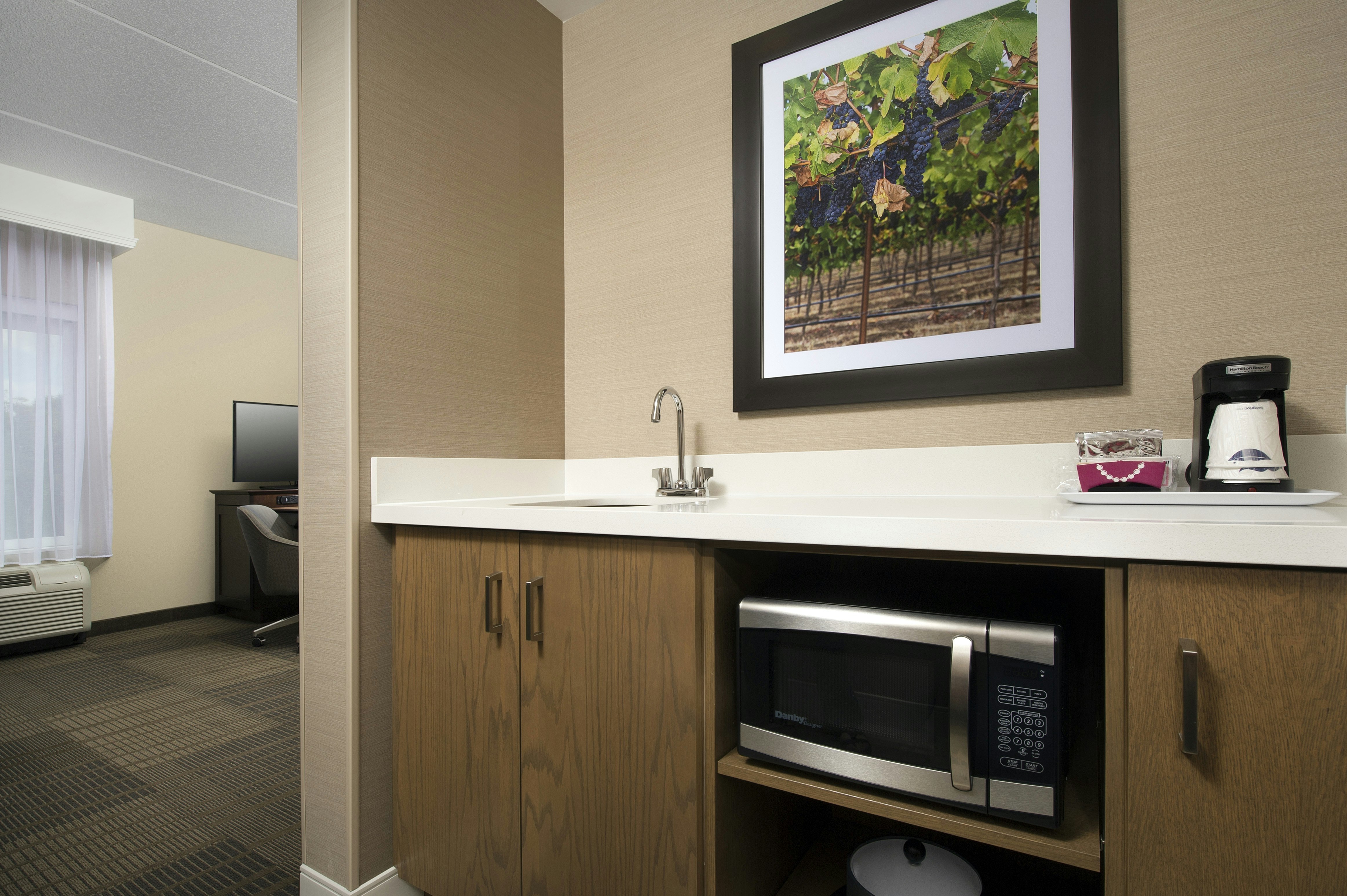 Hampton Inn & Suites by Hilton Falls Church