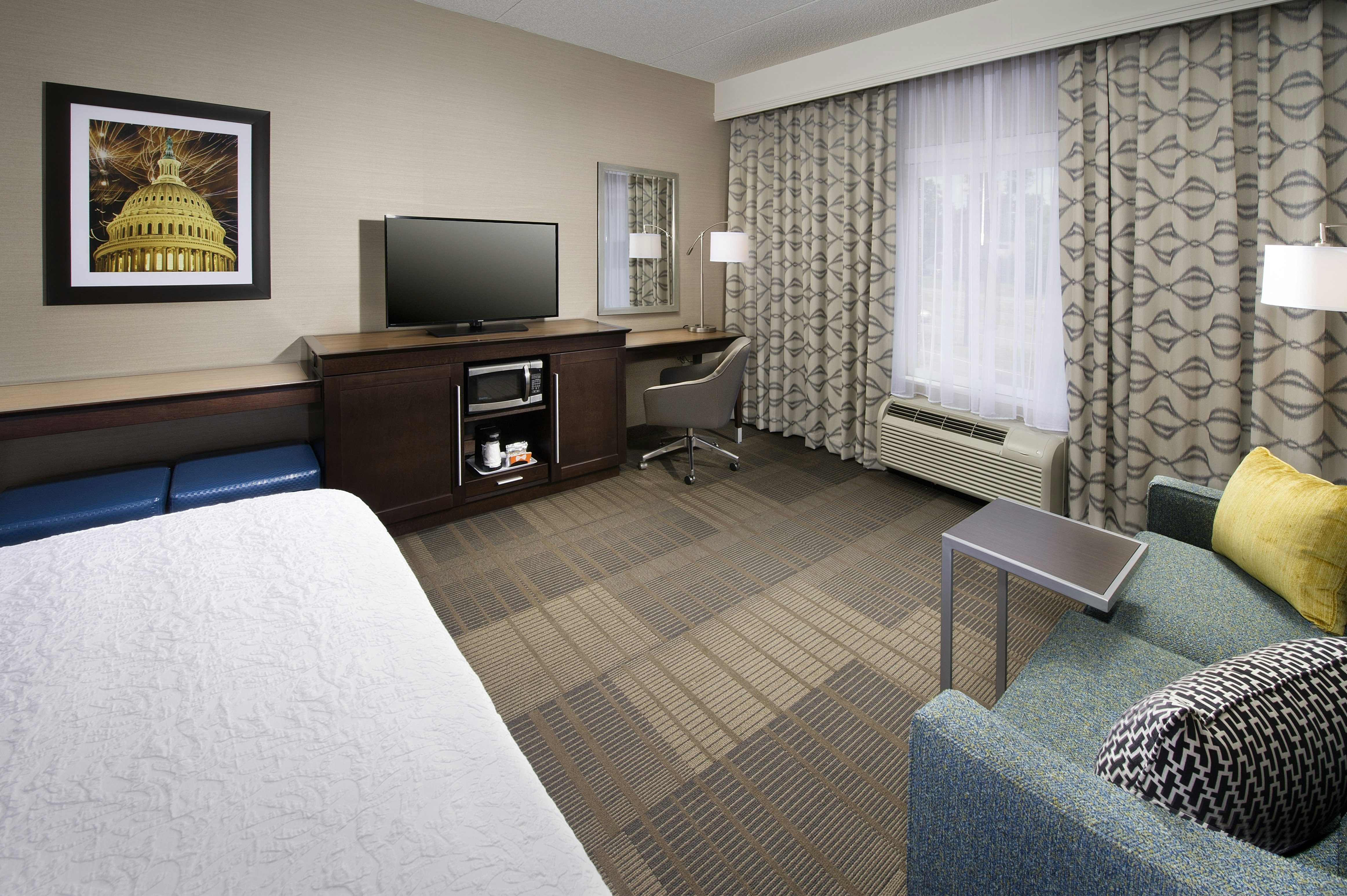 Hampton Inn & Suites by Hilton Falls Church