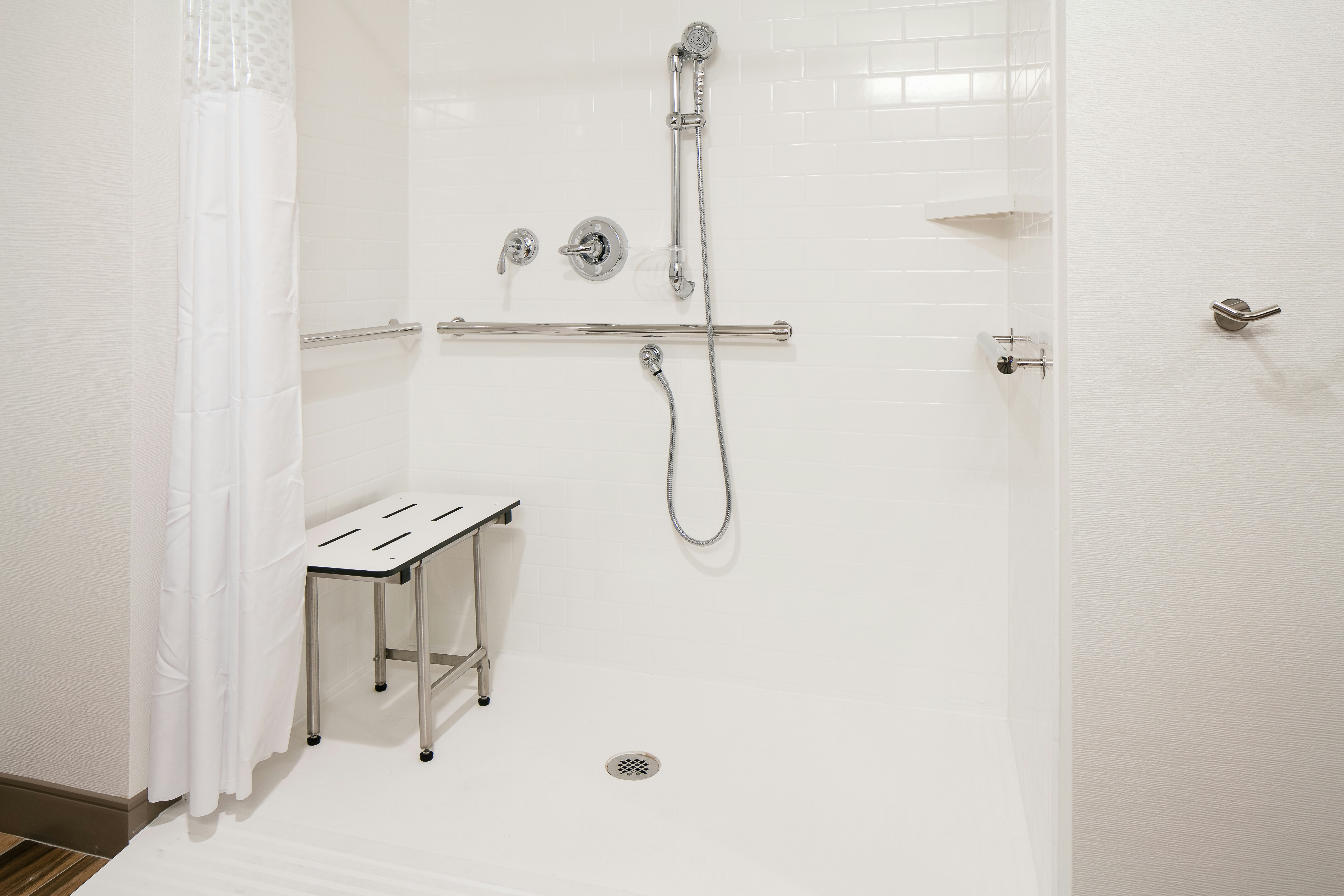 1 KN ACC TUB STUDIO NOSMOK