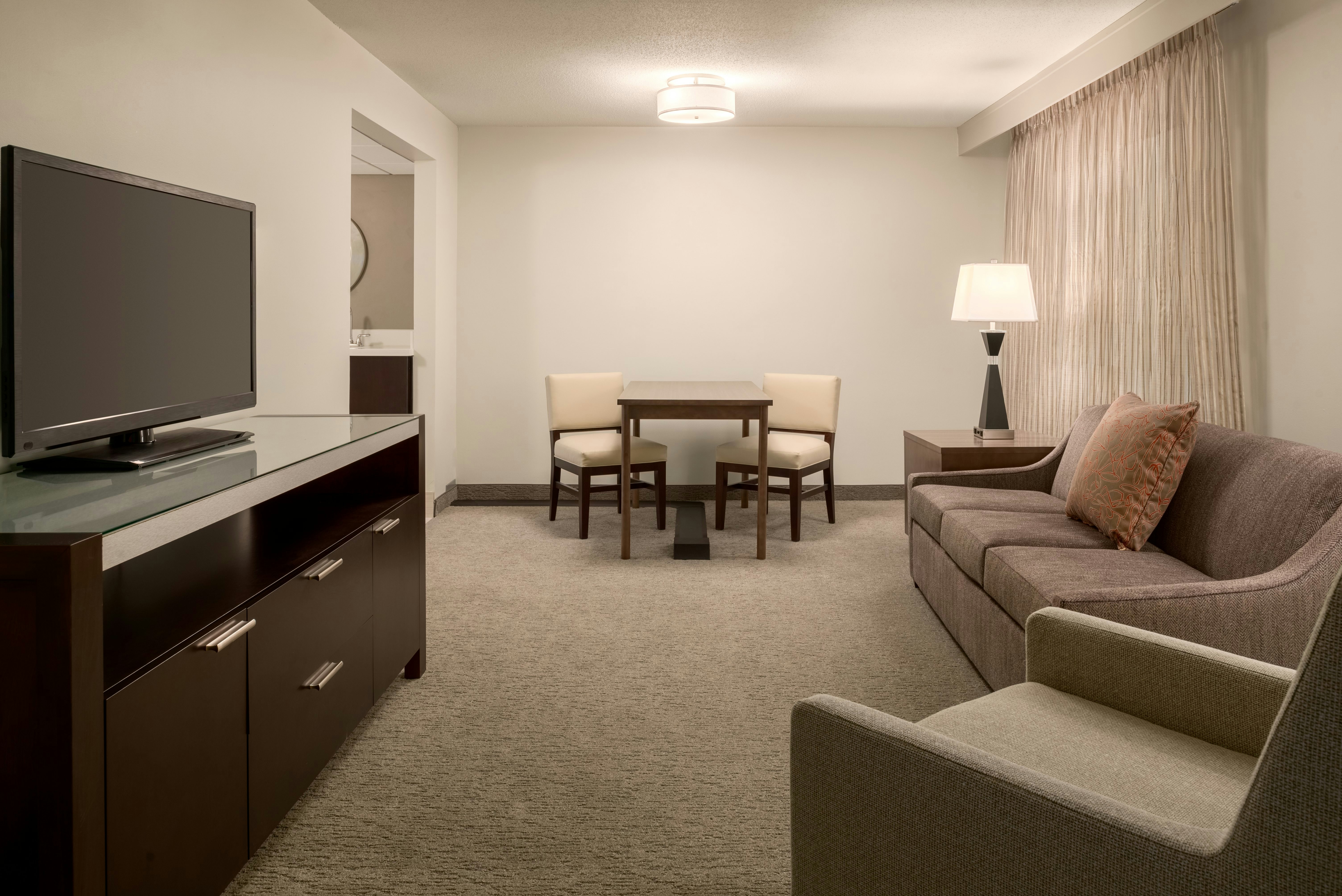 Embassy Suites by Hilton Milwaukee Brookfield