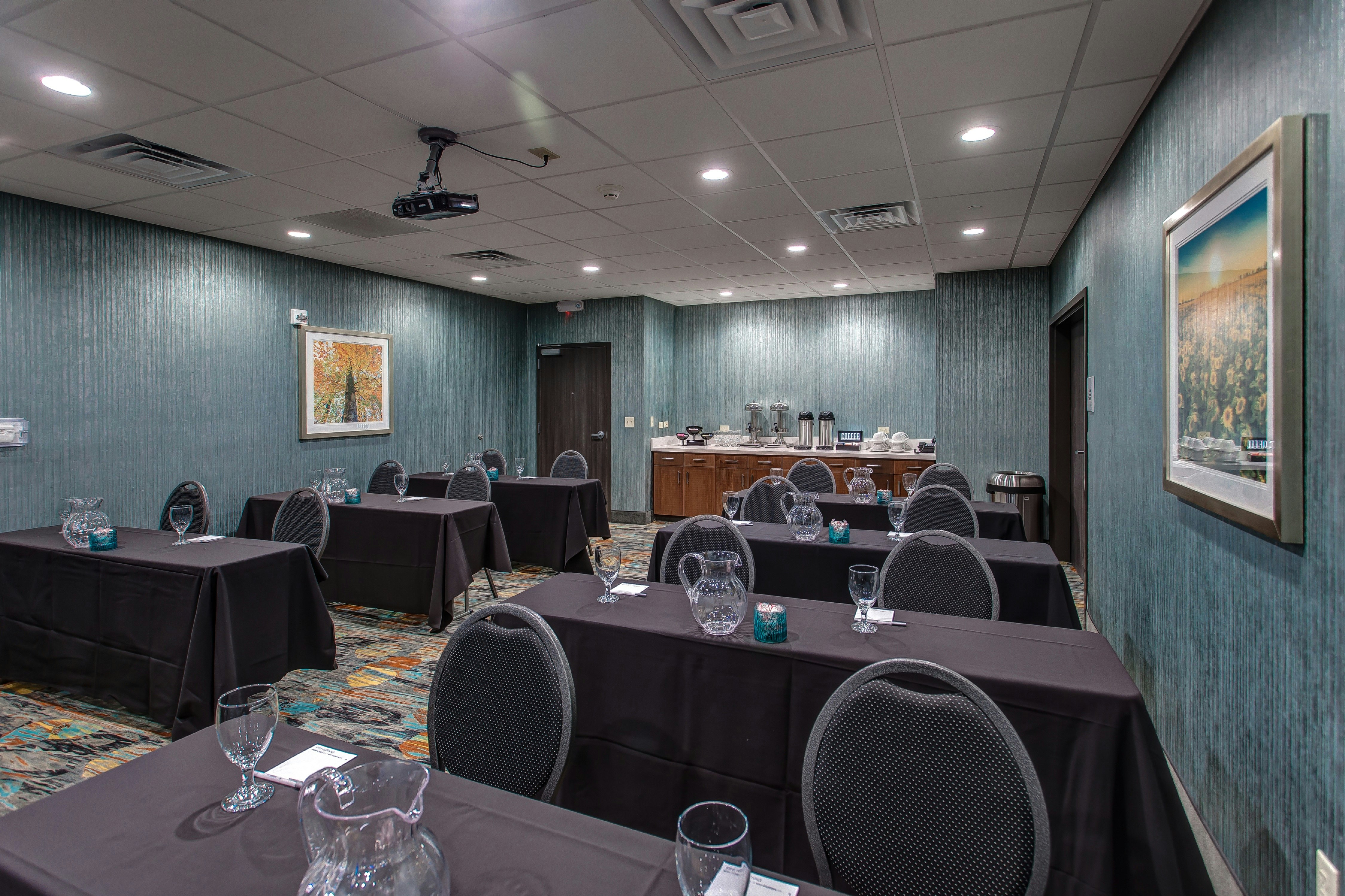 Hampton Inn & Suites Wichita/Airport