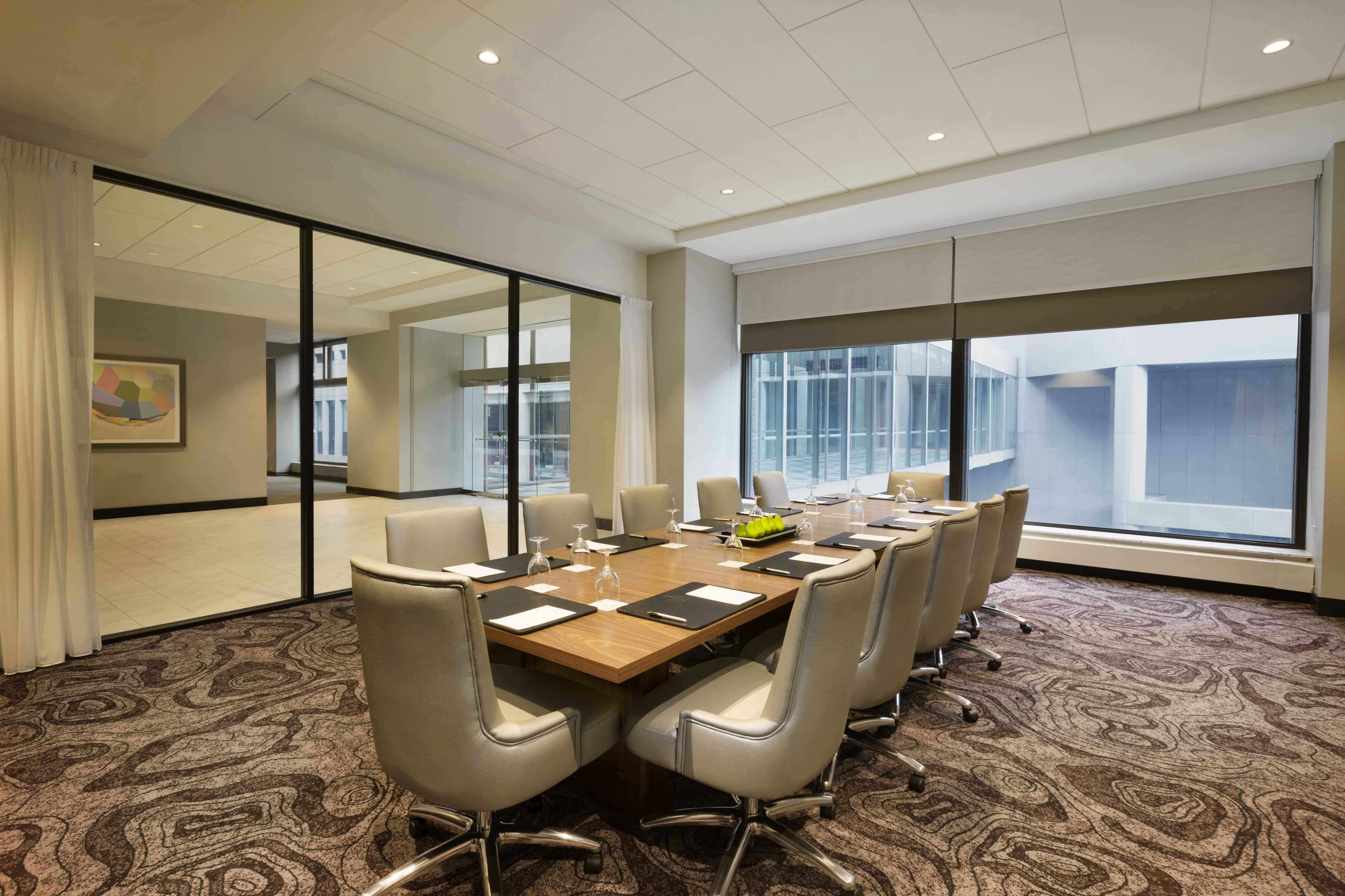 Embassy Suites by Hilton Minneapolis Downtown