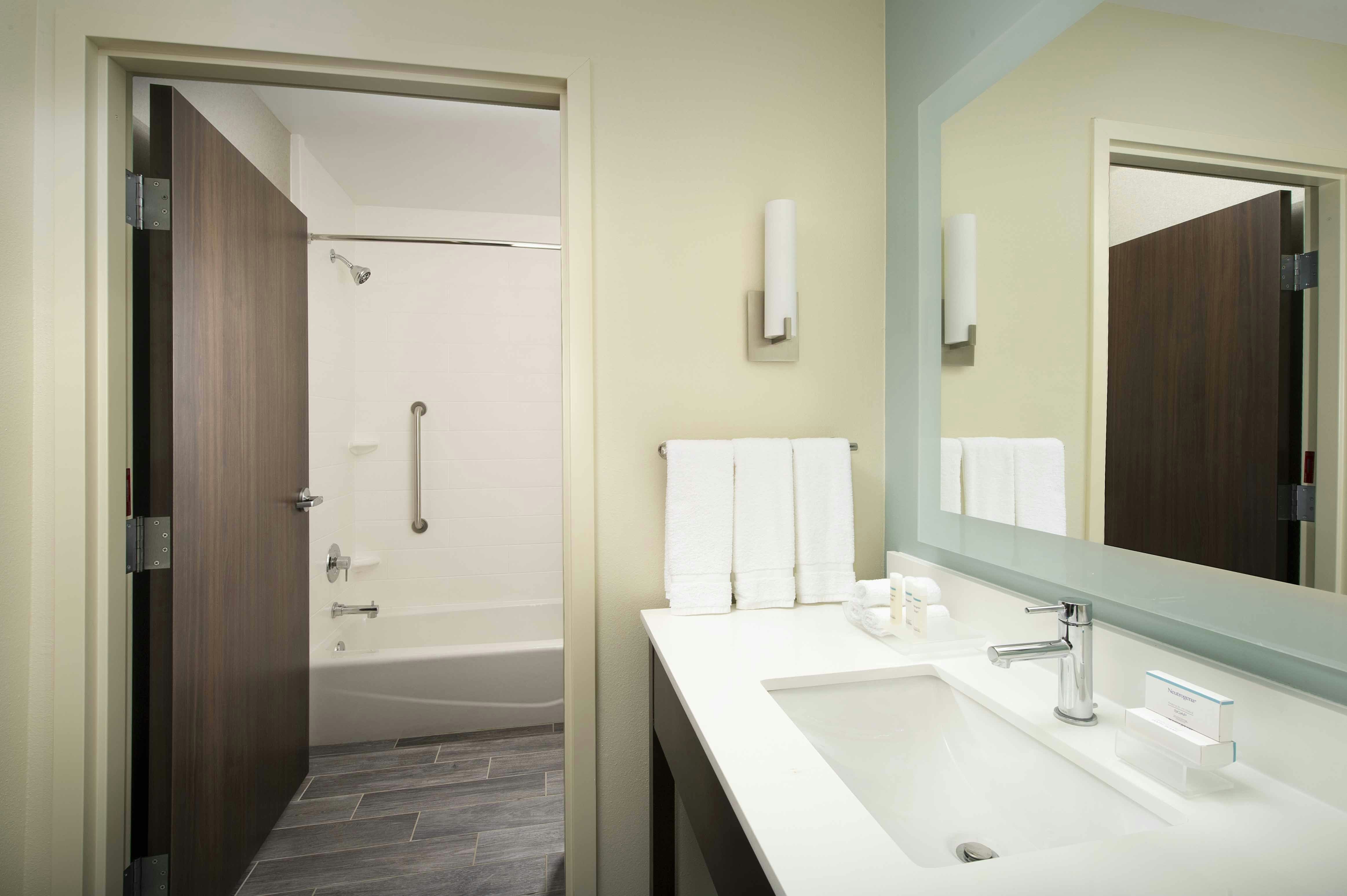 Homewood Suites by Hilton San Antonio Airport, TX