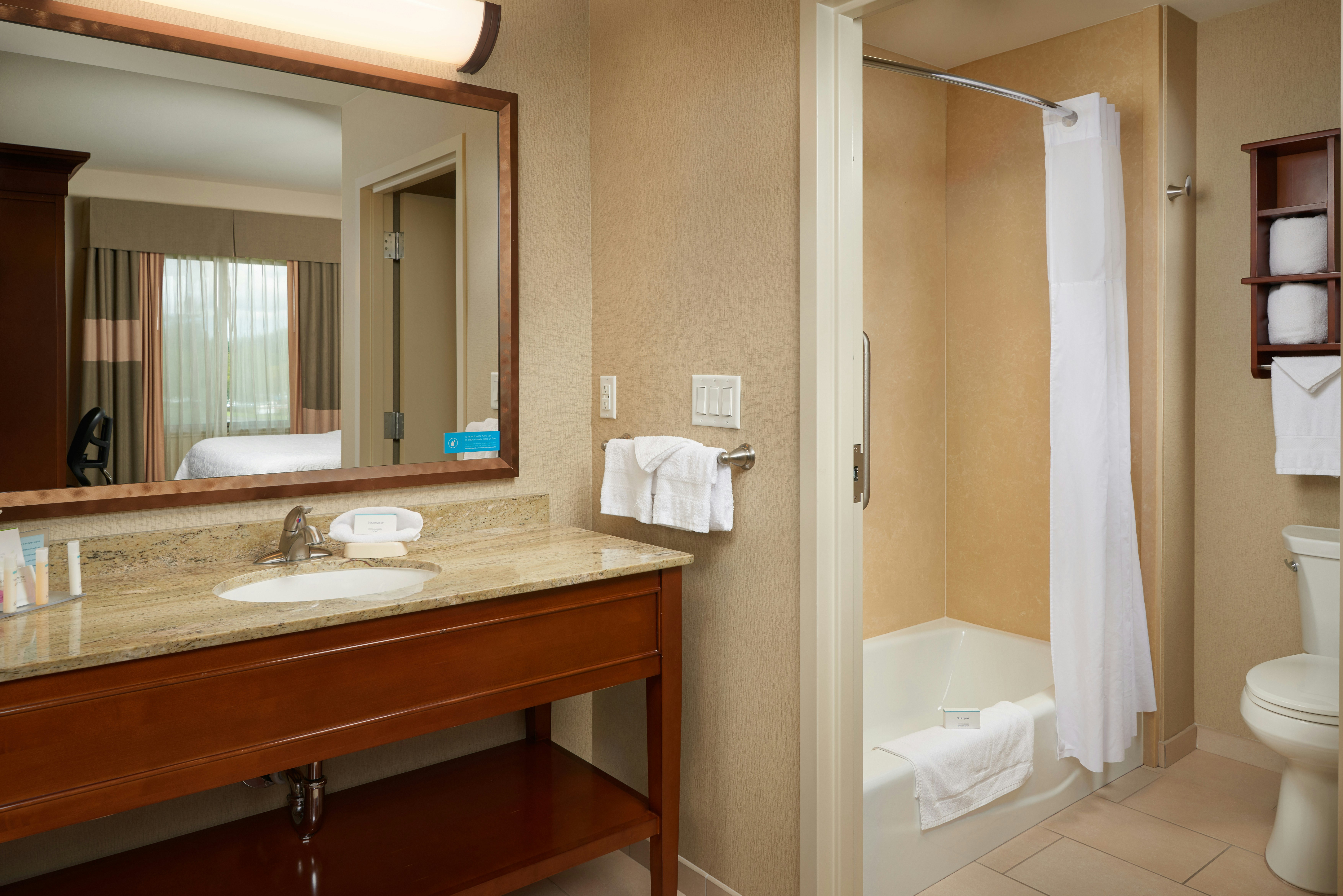 Hampton Inn & Suites Salem