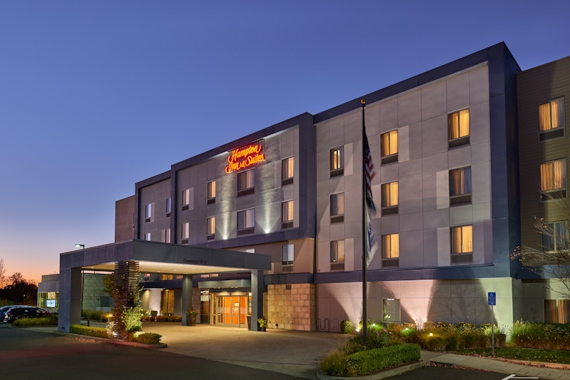 Hampton Inn & Suites Salem