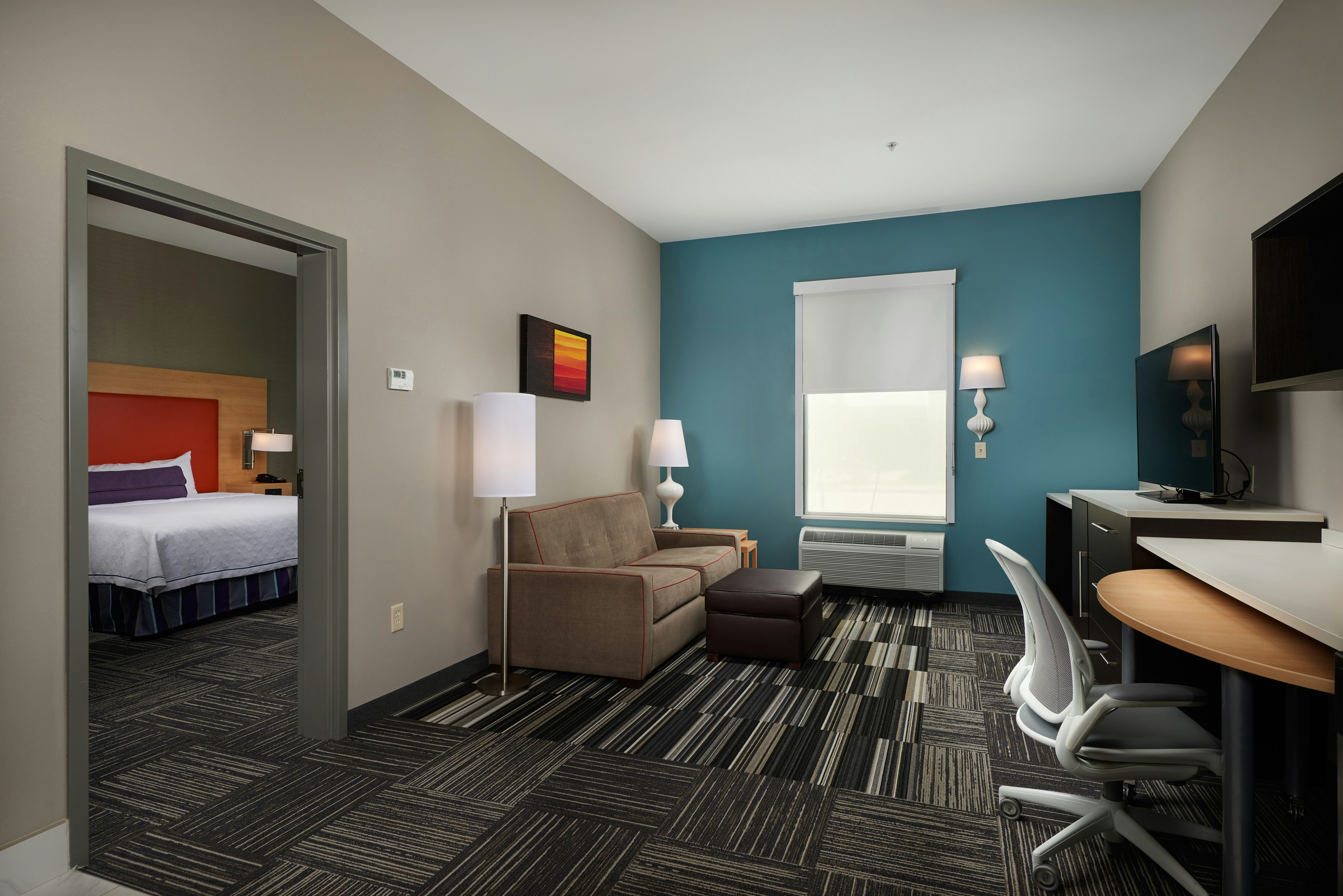 1 KING 1BDRM SUITE NONSMOK