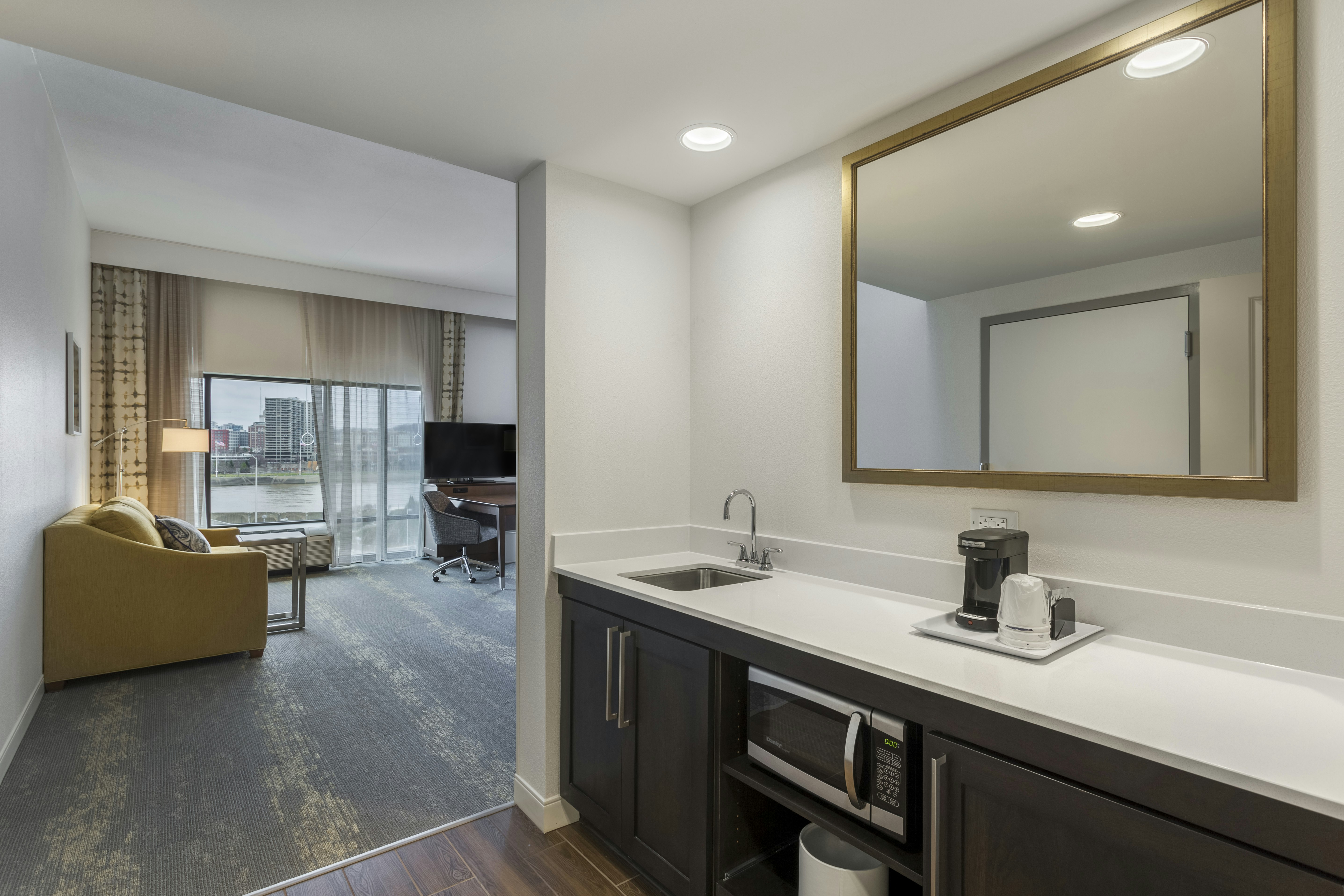 Hampton Inn and Suites Newport/Cincinnati