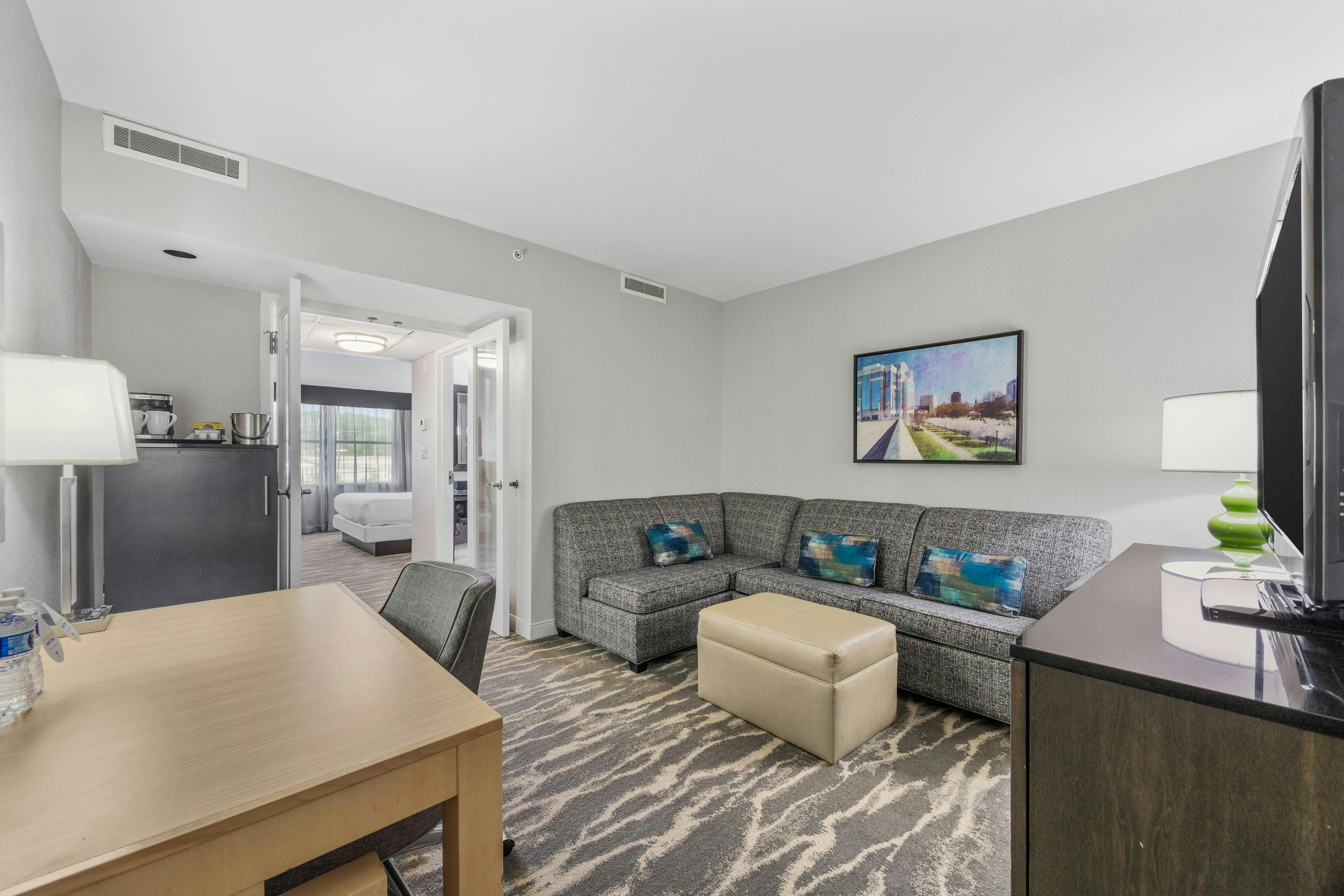 DoubleTree Suites by Hilton Huntsville South