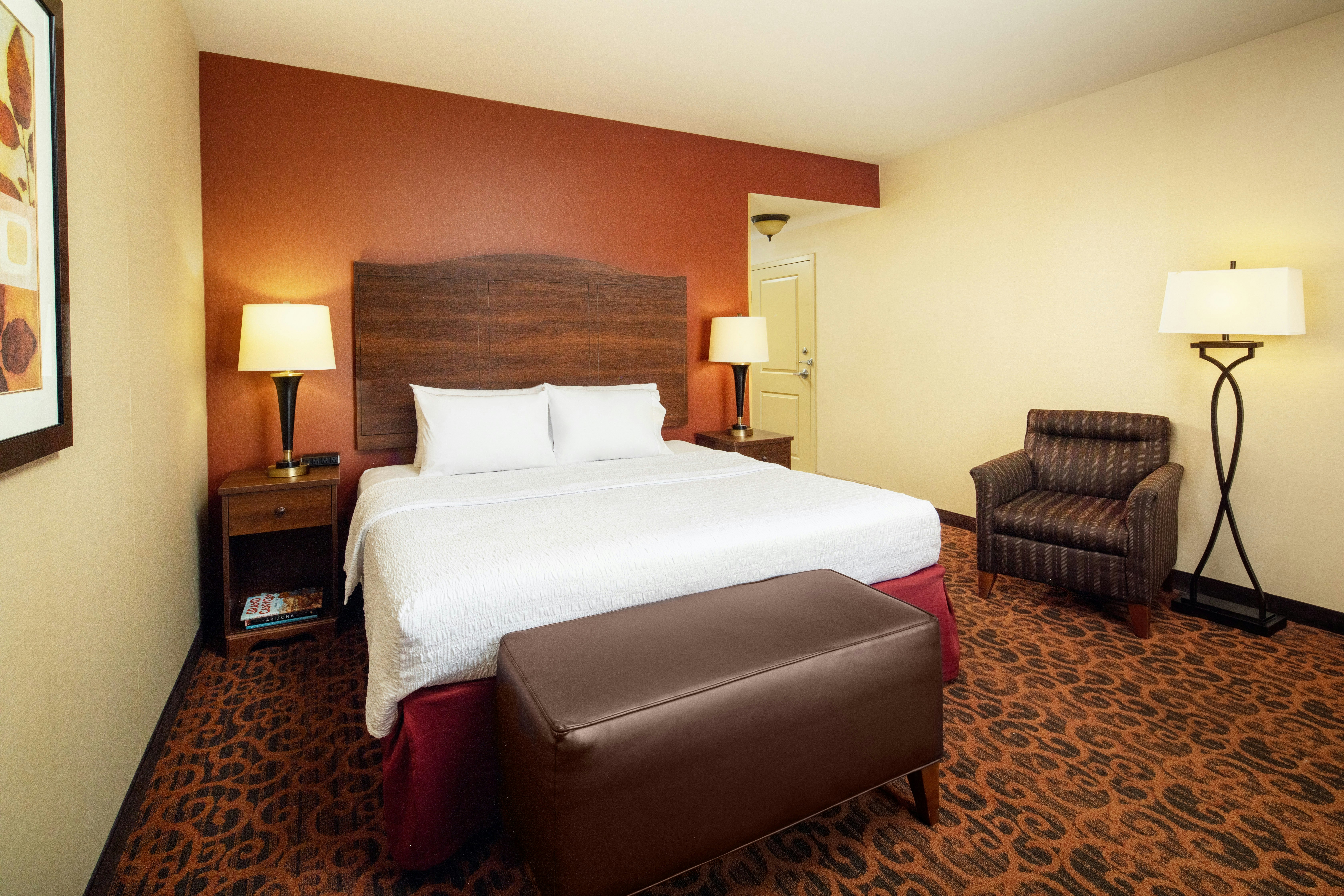 Hampton Inn & Suites Scottsdale at Talking Stick