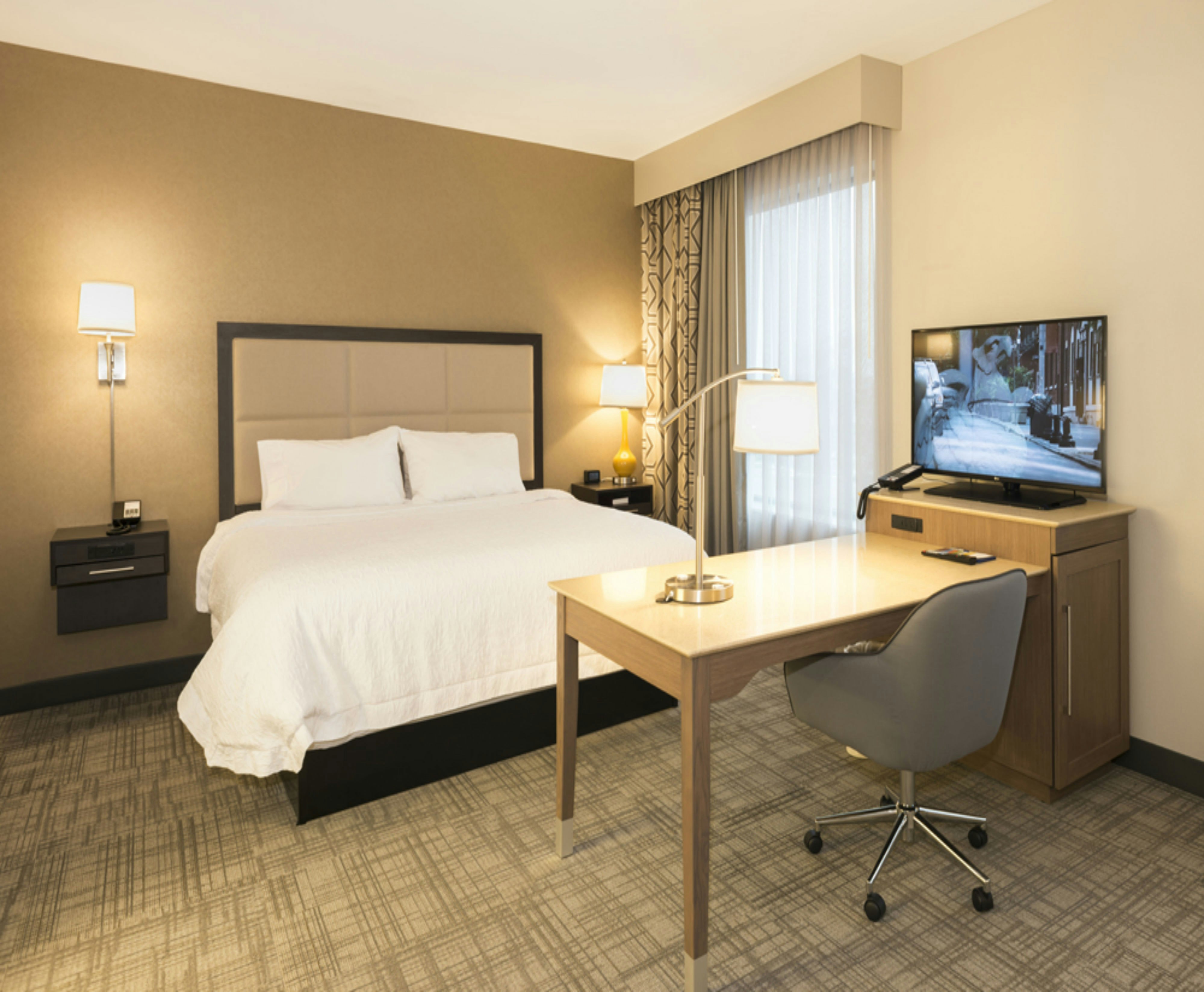Hampton Inn & Suites Minneapolis University Area