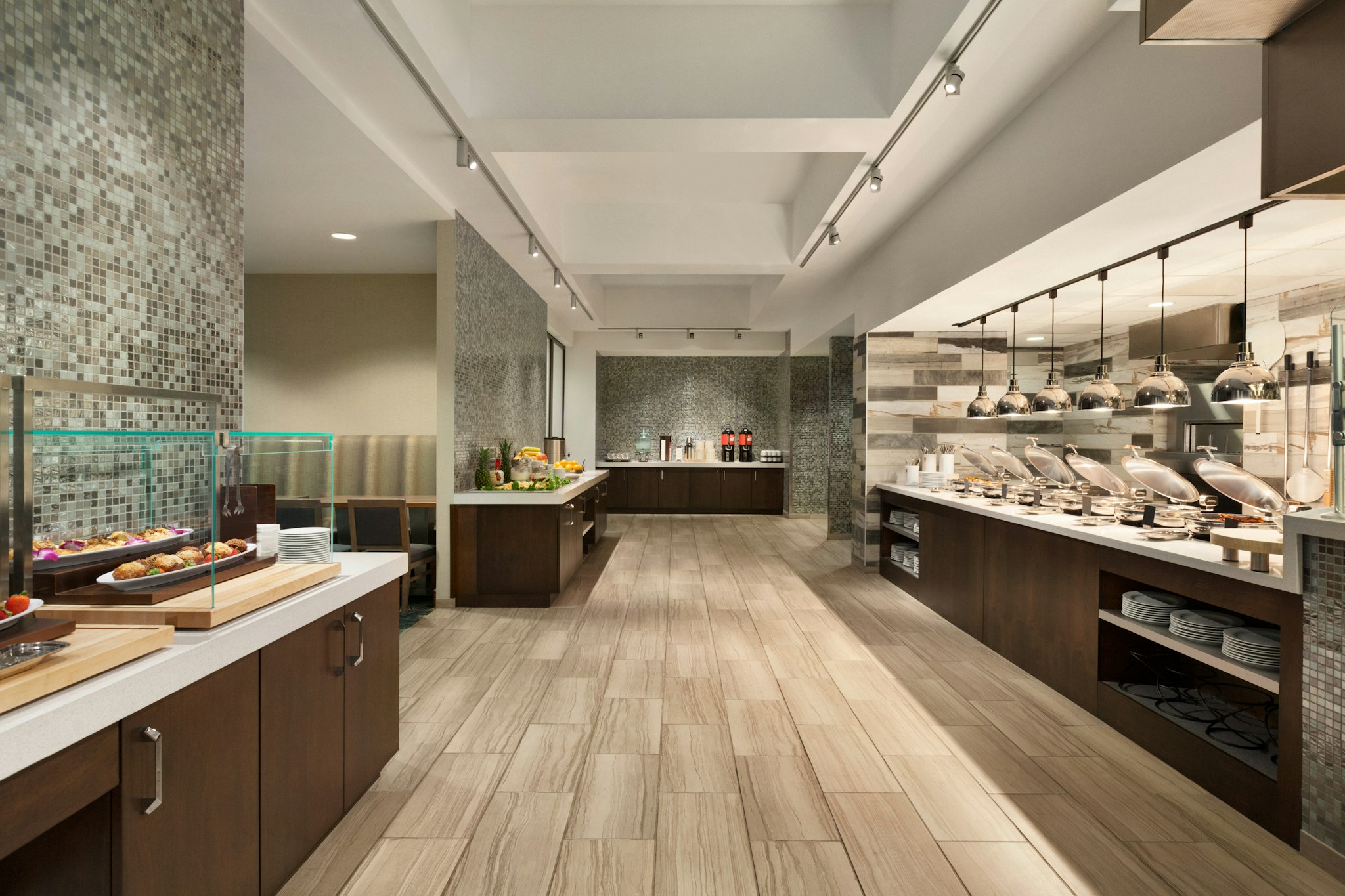 Embassy Suites by Hilton San Antonio Brooks Hotel & Spa